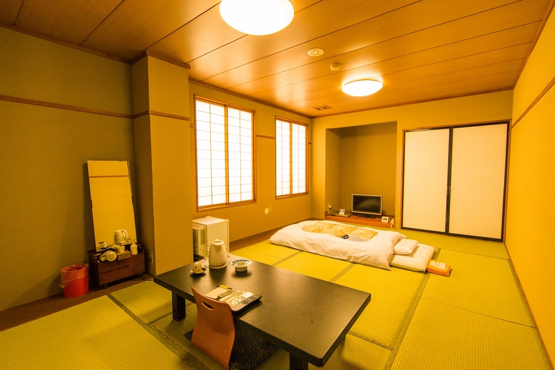 An example of a Japanese-style room with 12 tatami mats