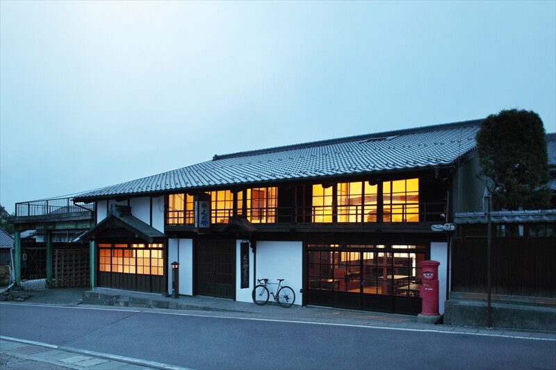 <Exterior> Night image 2