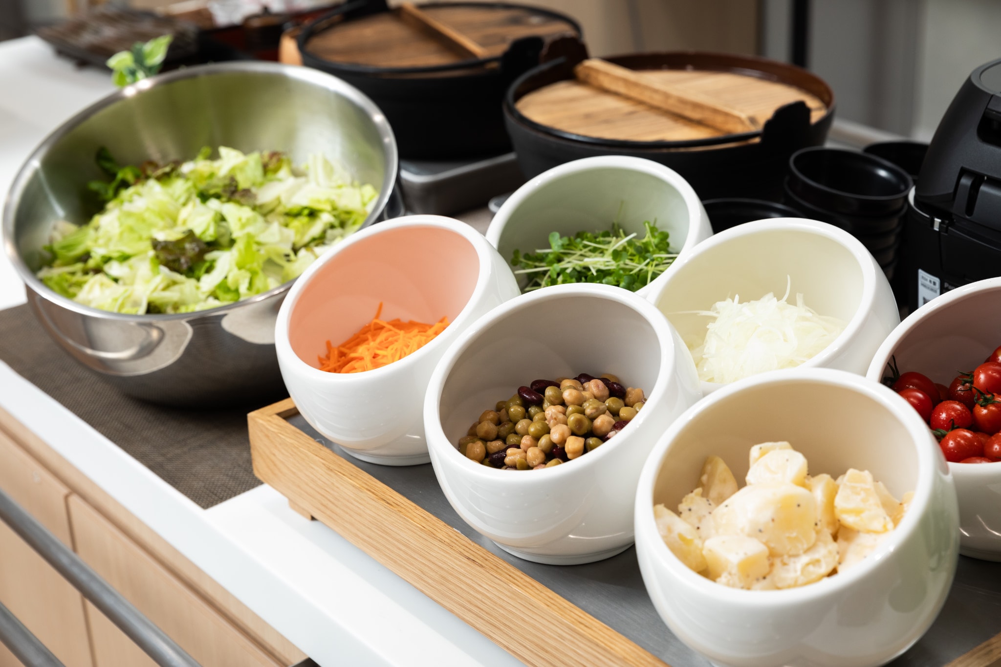 <Original side dishes> Mixed beans x sweet koji, carrot rapée with apple vinegar, etc.