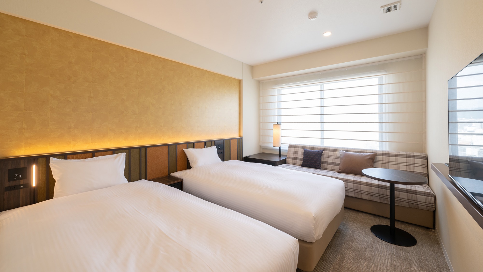 [Superior Twin / 20-21m²] A simple and functional space for a comfortable stay.
