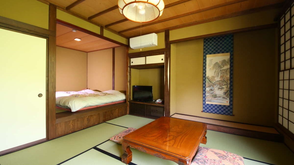 ■ River walnut guest room Shoin-zukuri 12 tatami mats