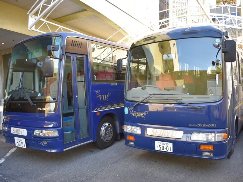 Shuttle bus