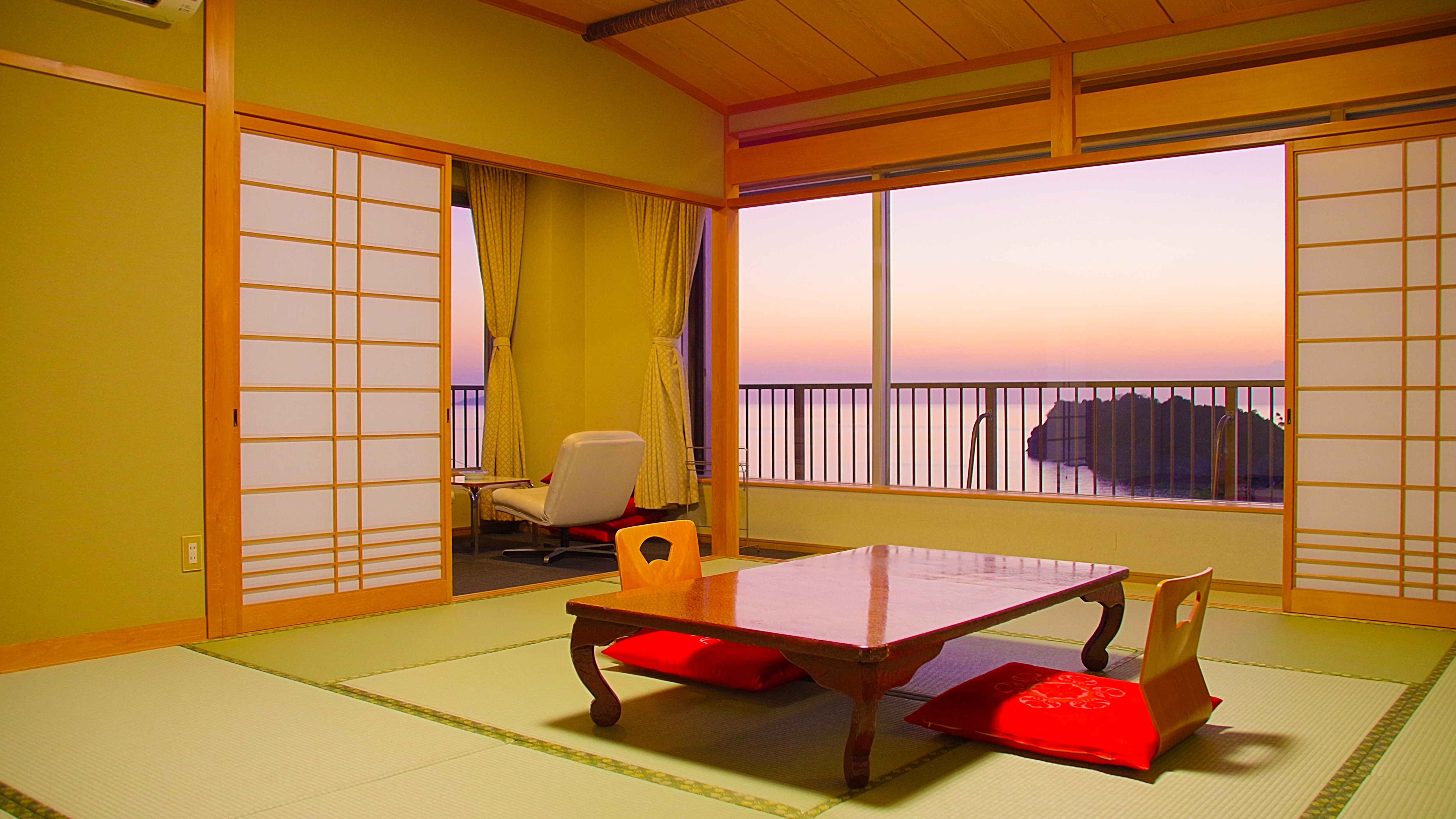 Corner room 12.5 tatami