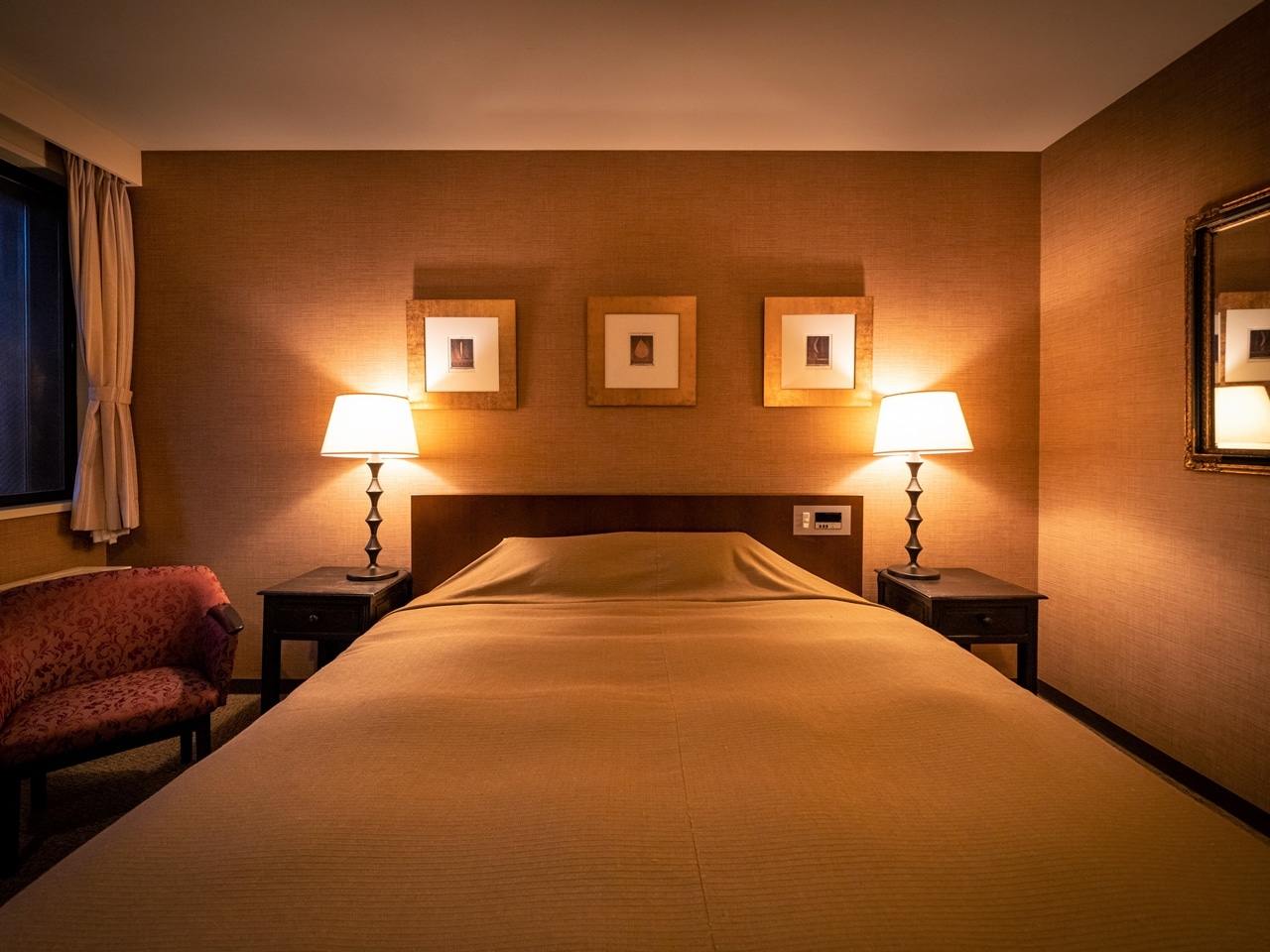 [Superior Double] Bed size is 195 cm & times; 210 cm king size available.