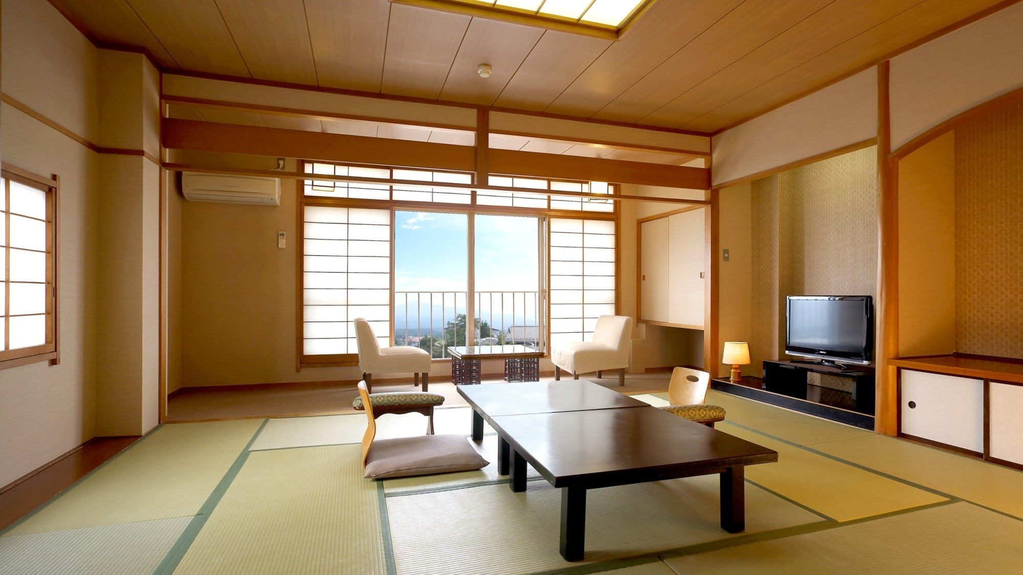 [Non-smoking & times; view] Kamar bergaya Jepang 10 hingga 12 tikar tatami dengan bak mandi dan toilet