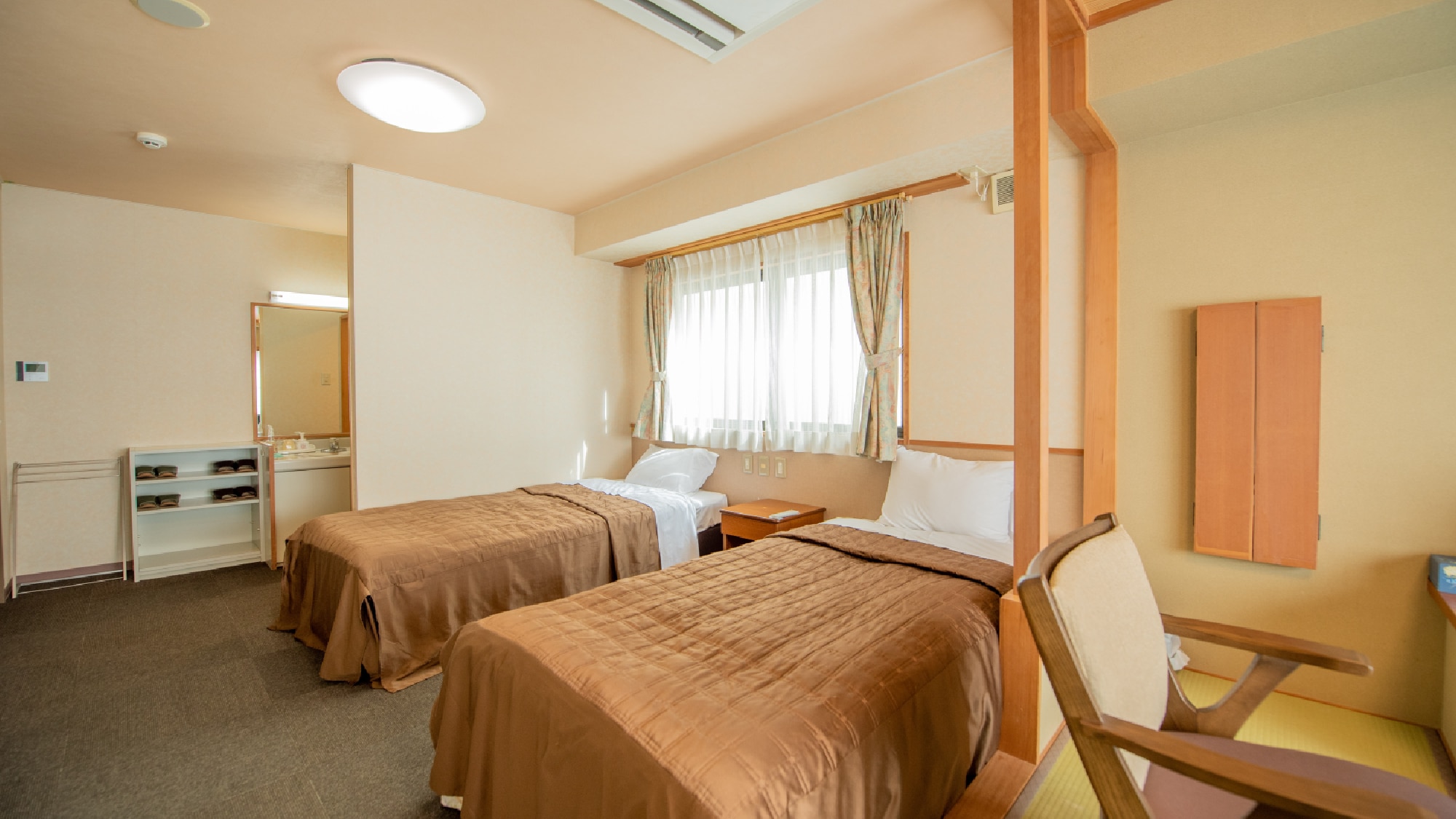 ・Barrier-free room "Kizuna-no-ma" Japanese-style room 7.5 tatami mats + bedroom 6 tatami mats