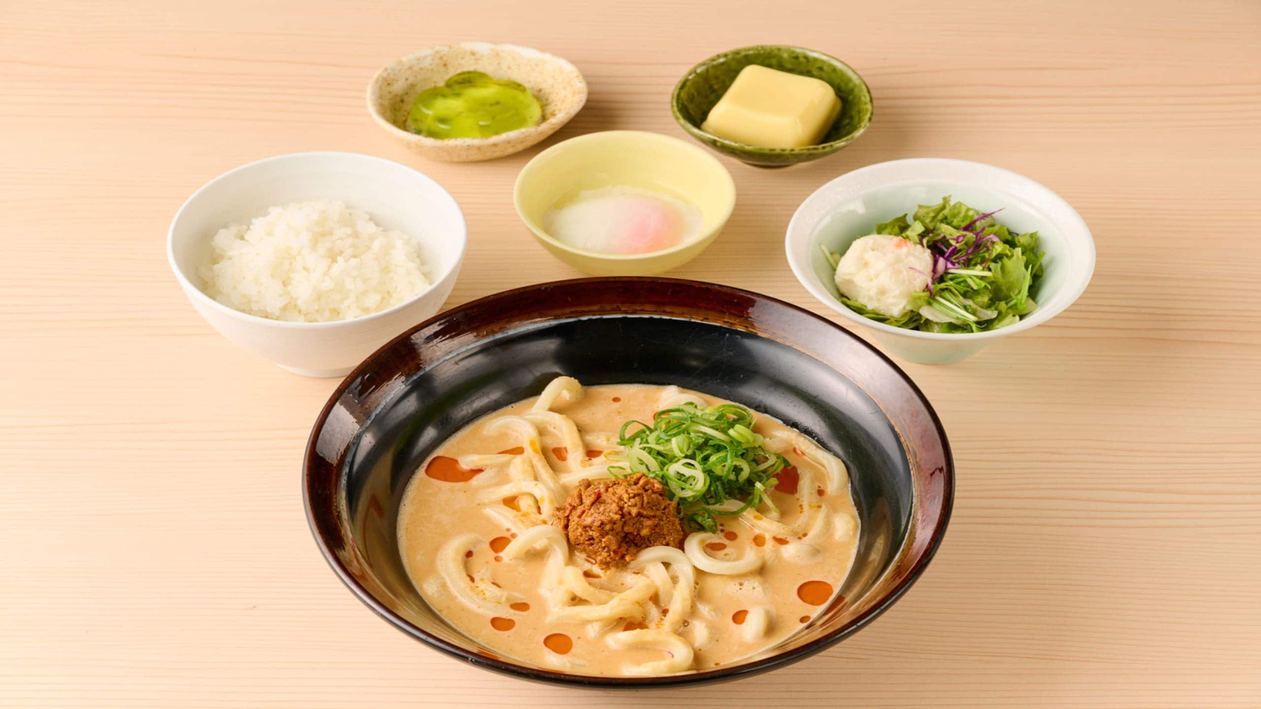 APA Hotel Iidabashi Ekimae, restoran sarapan "Gomaichi" Saus wijen tantan udon set makanan