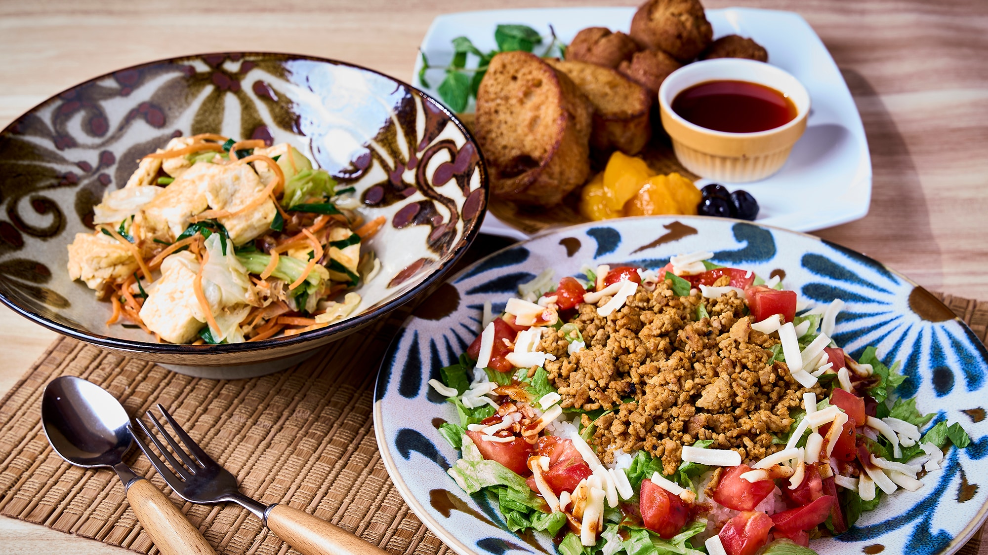 [บุฟเฟ่ต์อาหารเช้า] เรายังนำเสนออาหารโอกินาวาอันเป็นเอกลักษณ์ของพื้นที่ไทโชที่รู้จักกันในชื่อ "ลิตเติ้ลโอกินาวา"