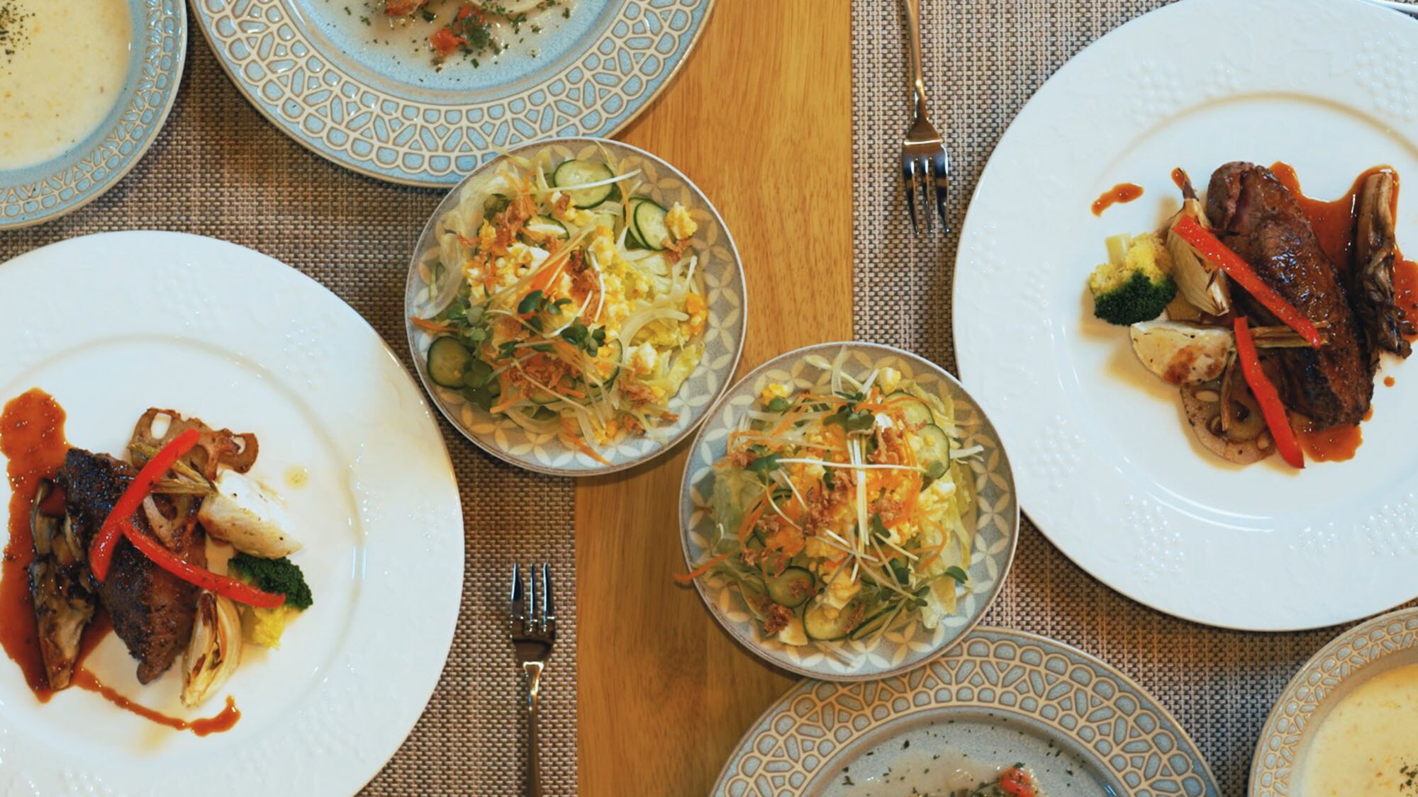 ・【저녁 식사 일례】여행의 피로도 부드럽게 따뜻한 양식 저녁 식사 마음껏 드세요