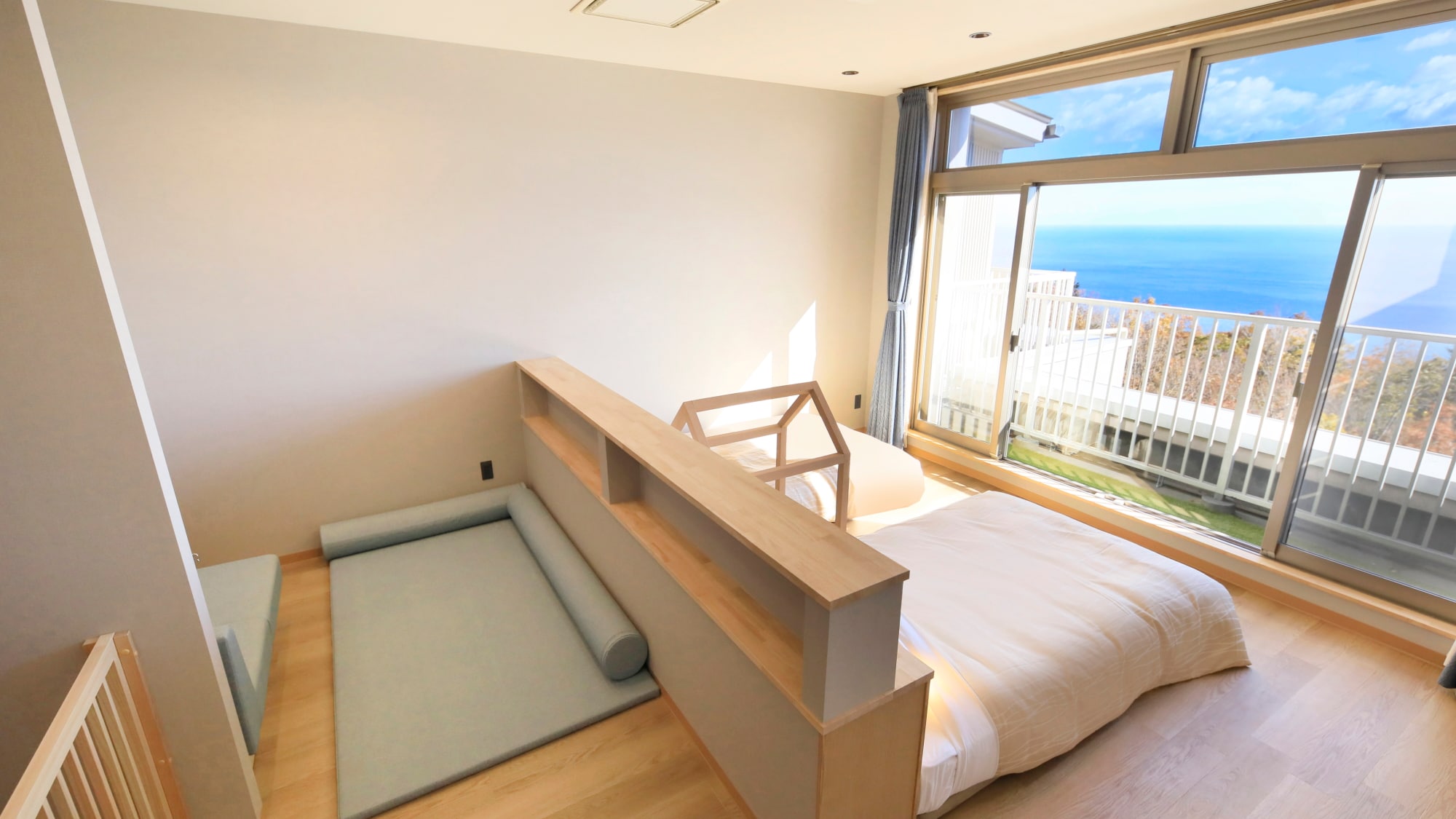 [Western-style twin room with open-air hot spring bath] Only one room available with a view of Sagami Bay