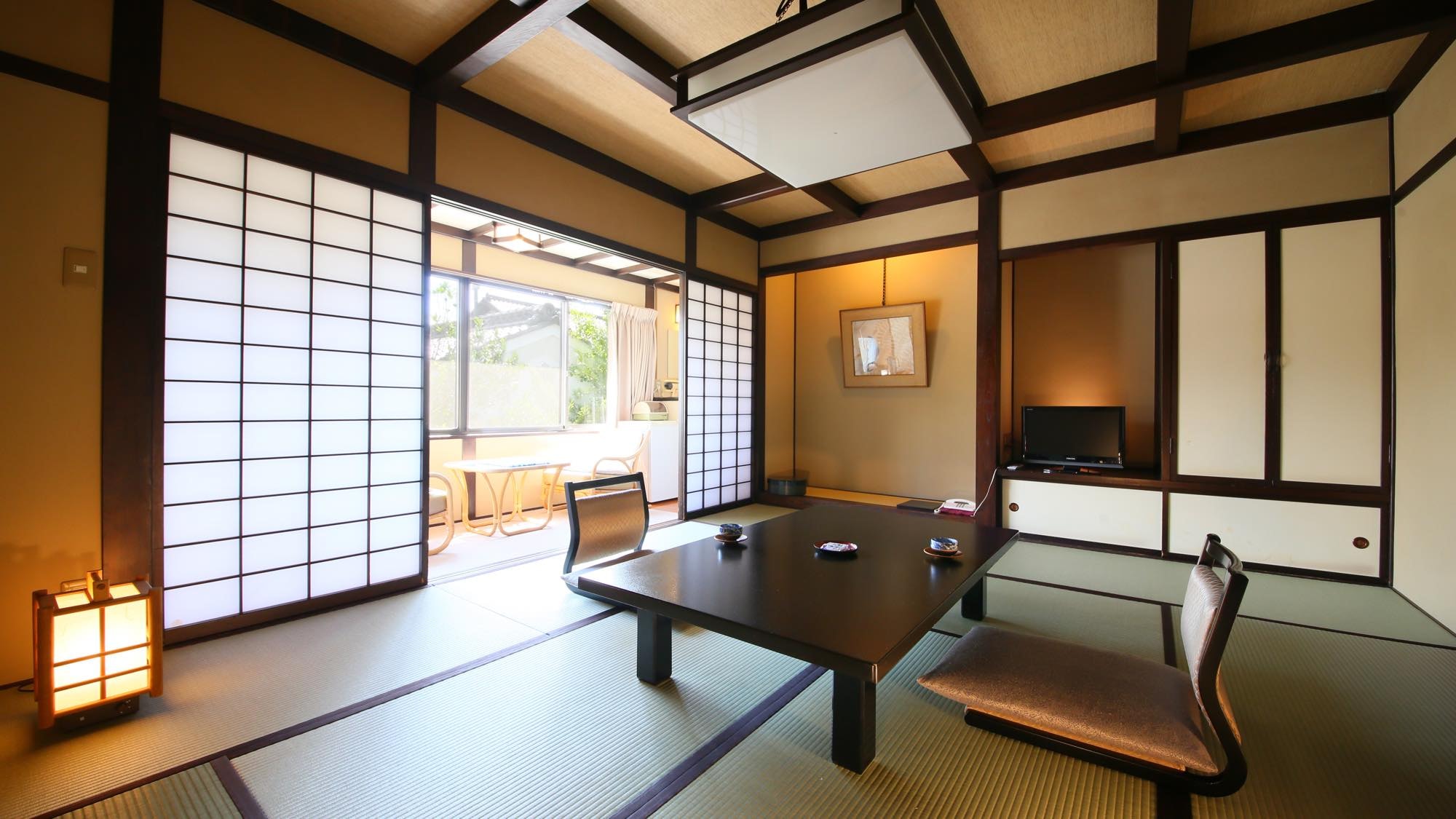 [Japanese-style room 10 tatami mats + wide rim] Example Recommended for groups and families