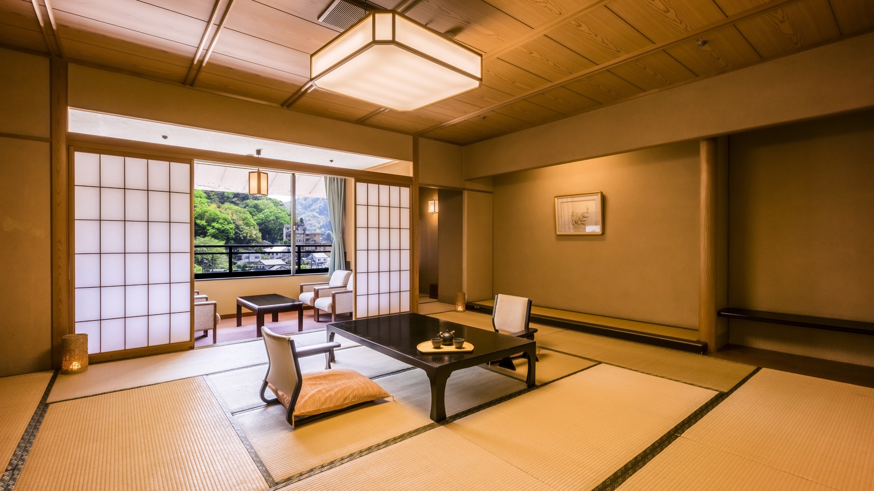 Standard Japanese-style room (15 tatami mats) *Example of a guest room