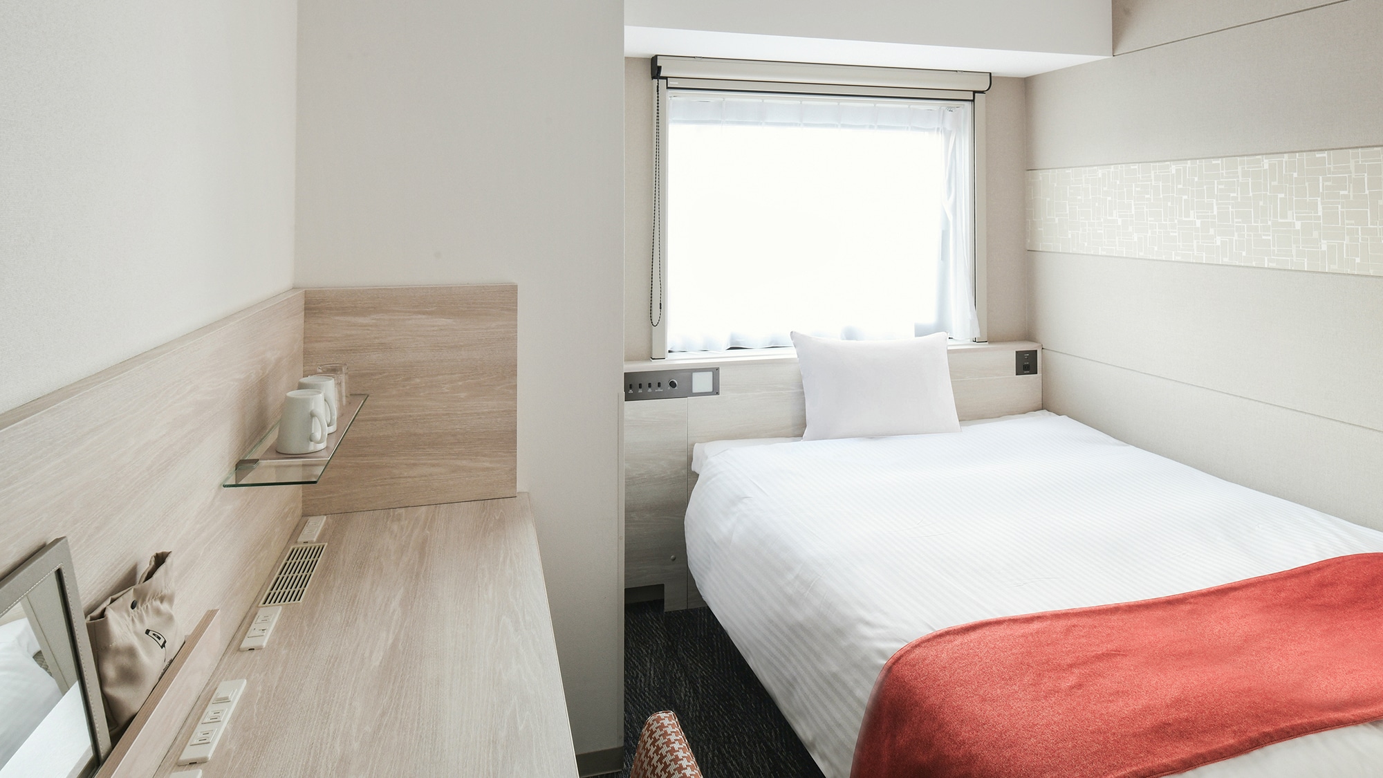[Standard Double] 13 square meters, bed width 140 cm, can accommodate up to 2 people