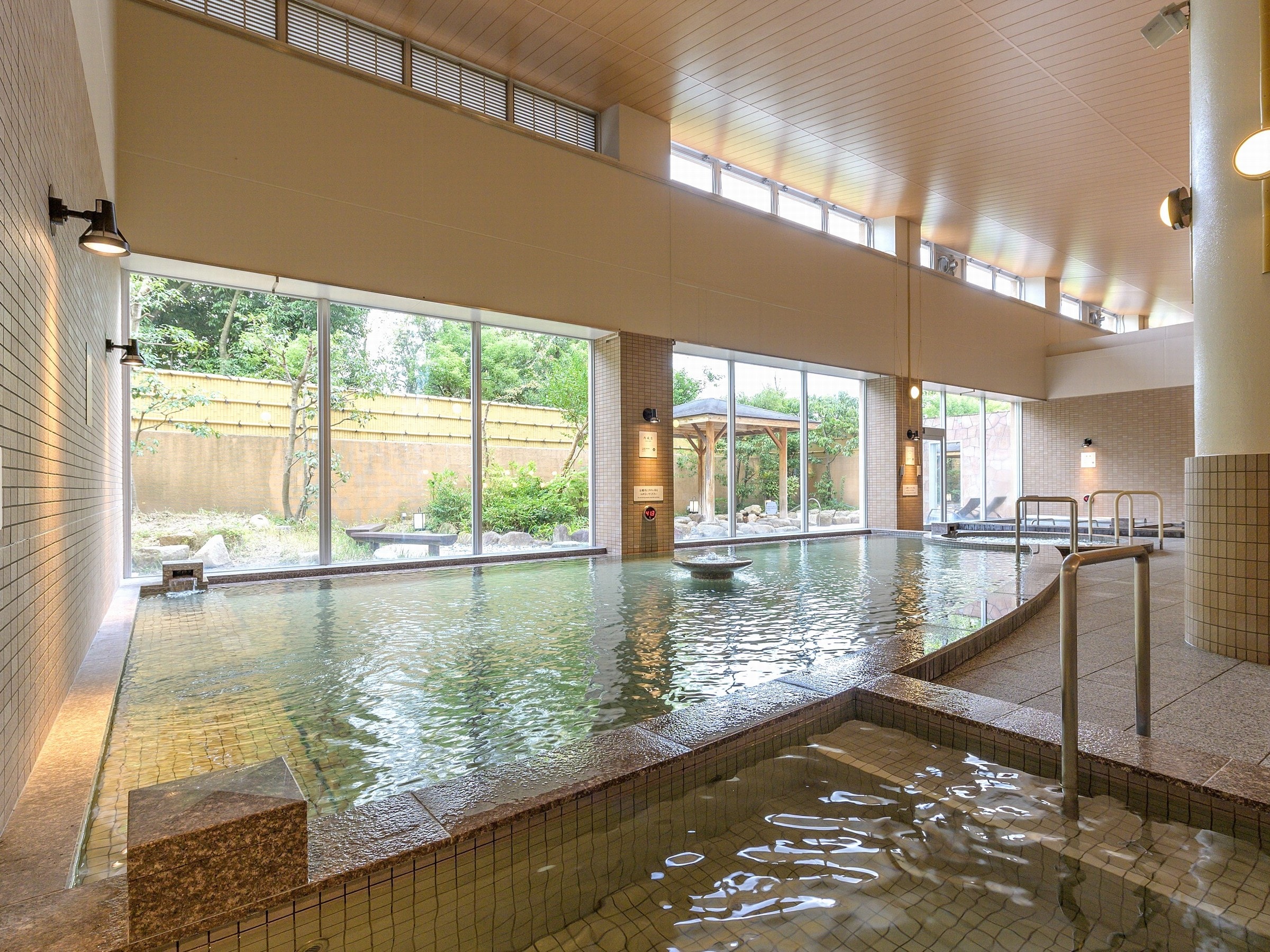 @Indoor bath