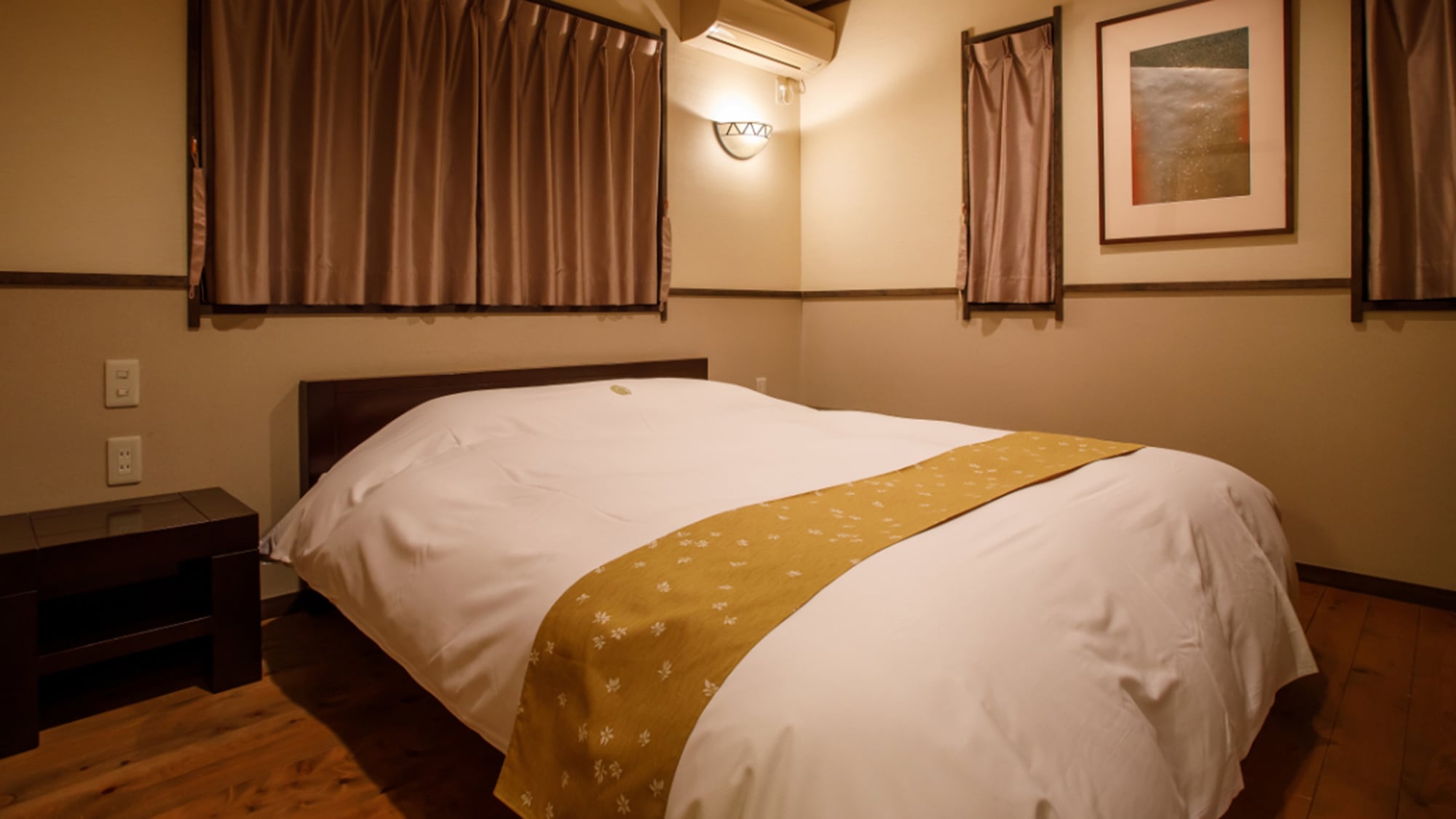 Separate guest room Double bed is a popular room