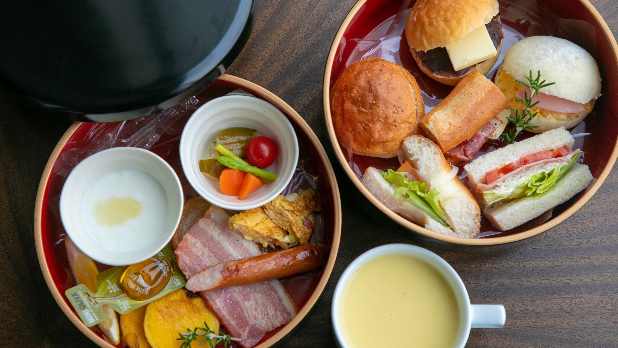 Western Breakfast: Our hotel's original Western breakfast made by a popular local bakery