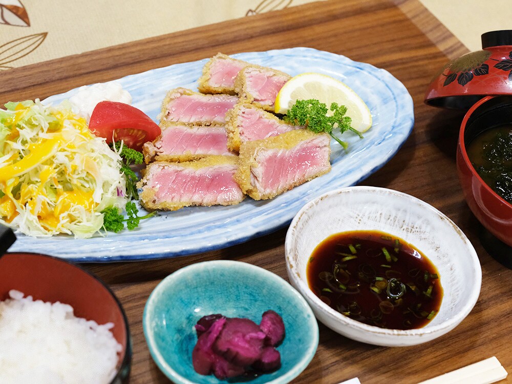 Tuna cutlet set meal