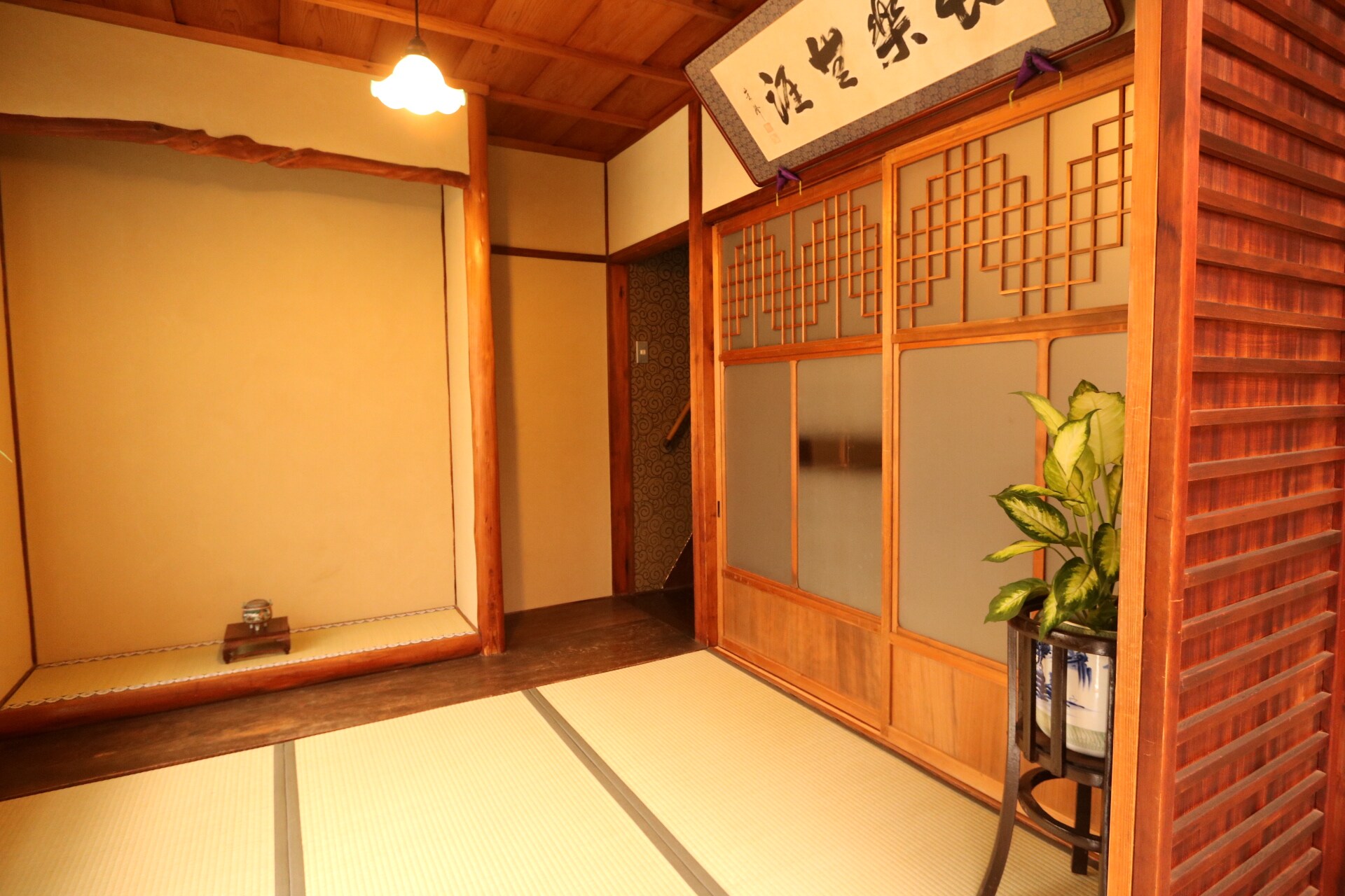 Between the first floor