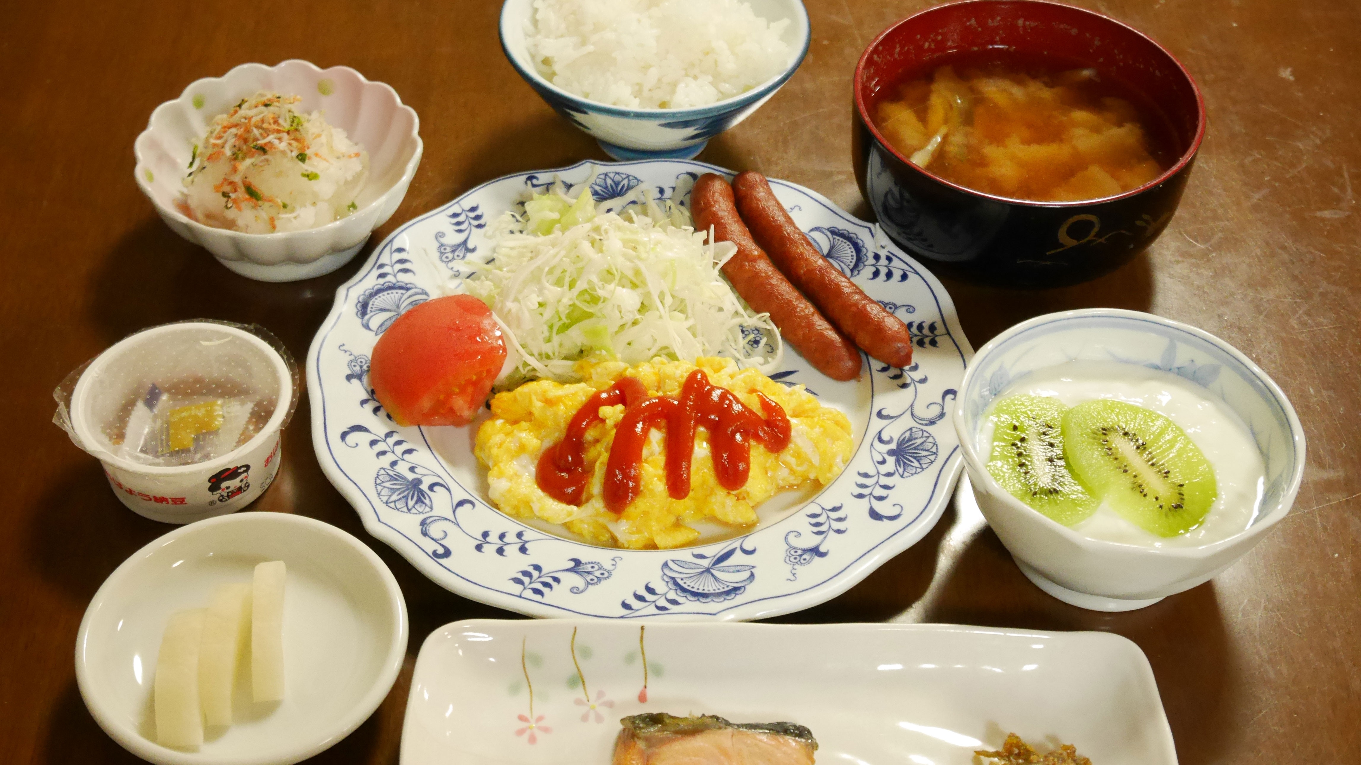 *早餐：吃一顿温暖的家庭早餐♪