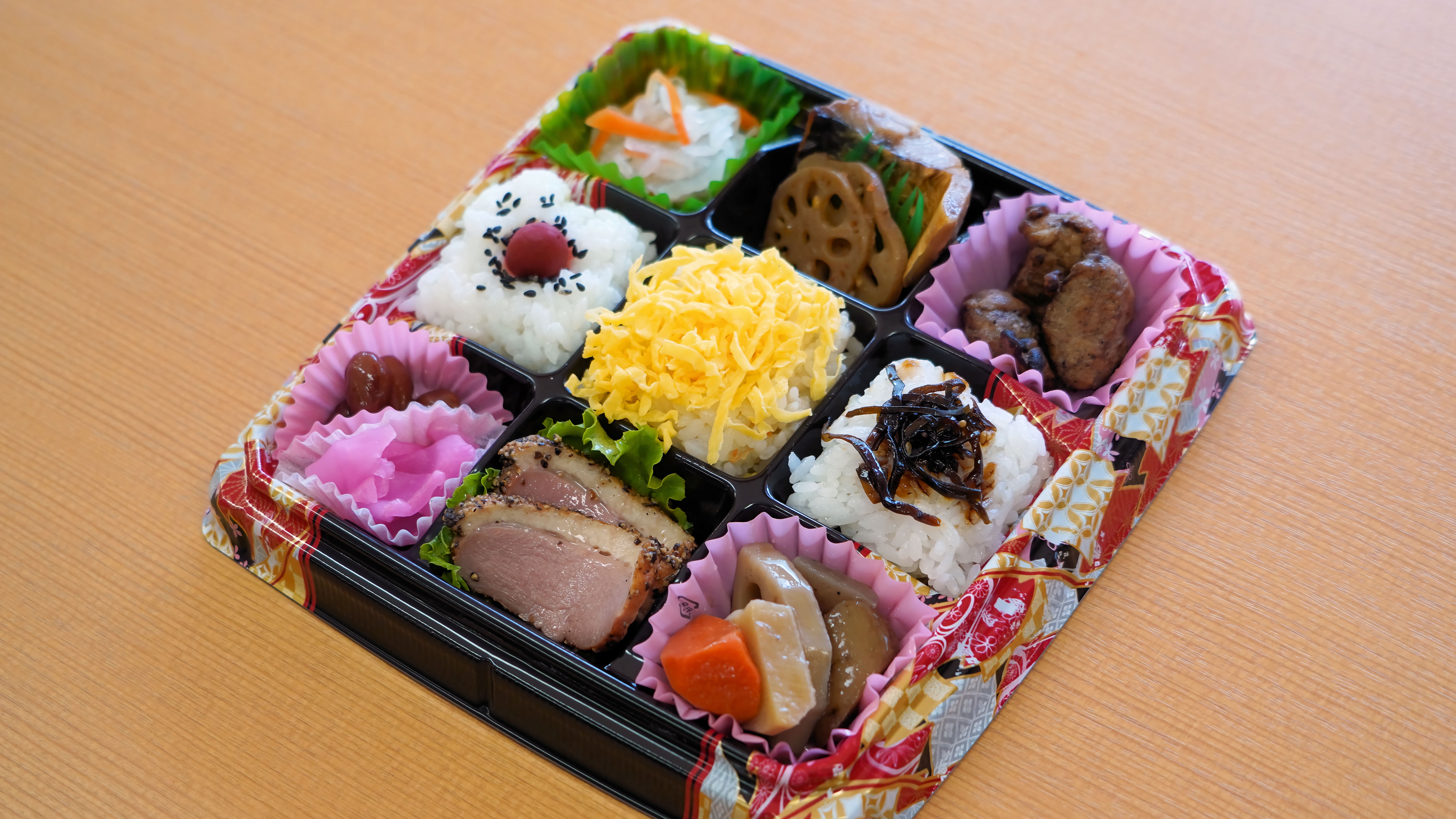 In-room [Daily special] Shoueiken's 9-masu bento (duck loin)