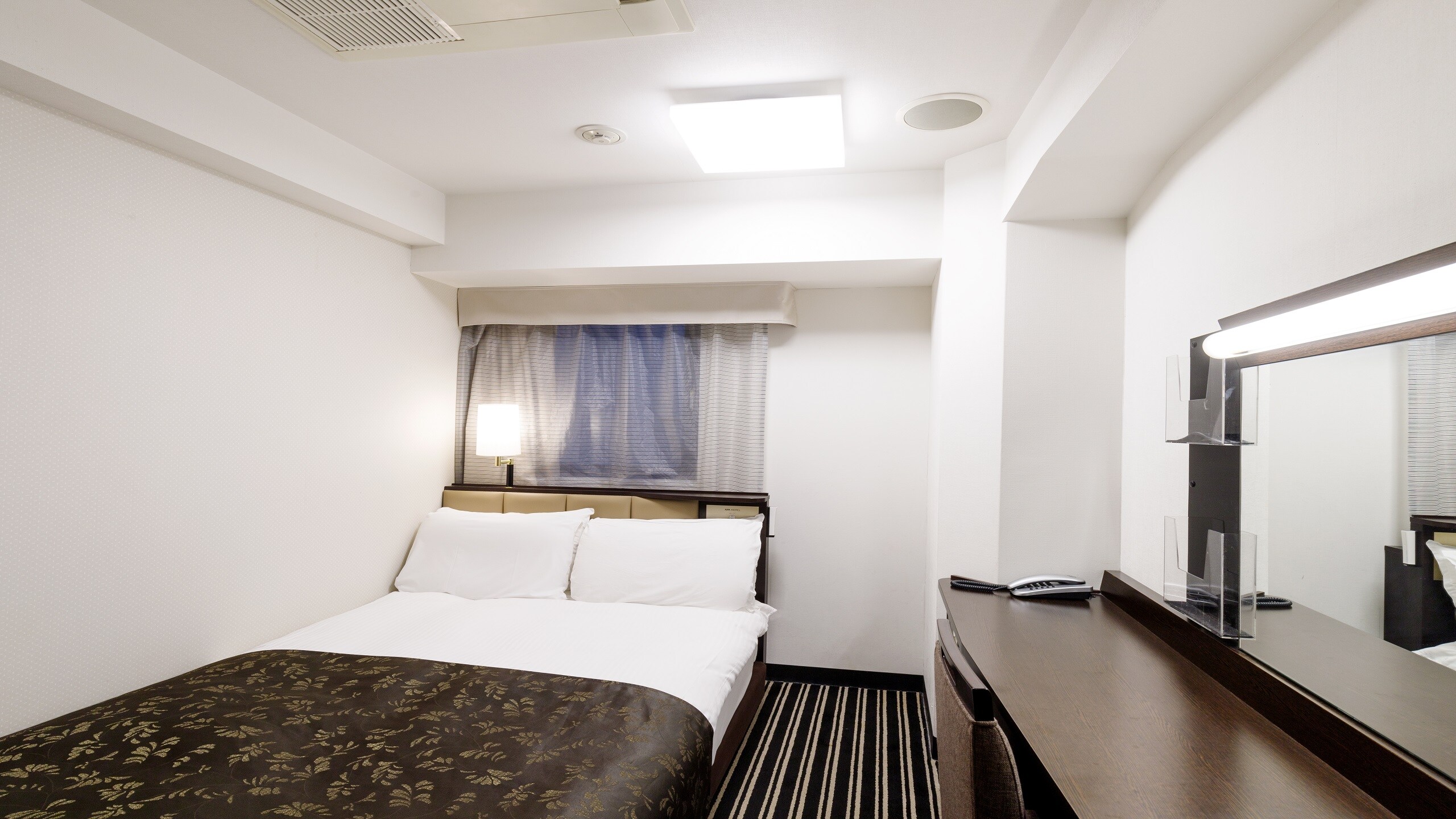 Semi-double room