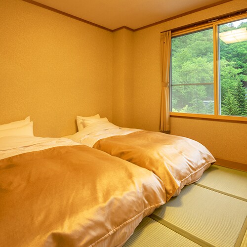 ■18 tatami Japanese-style room■When you wake up in the morning and open the curtains, the great outdoors spreads out before your eyes