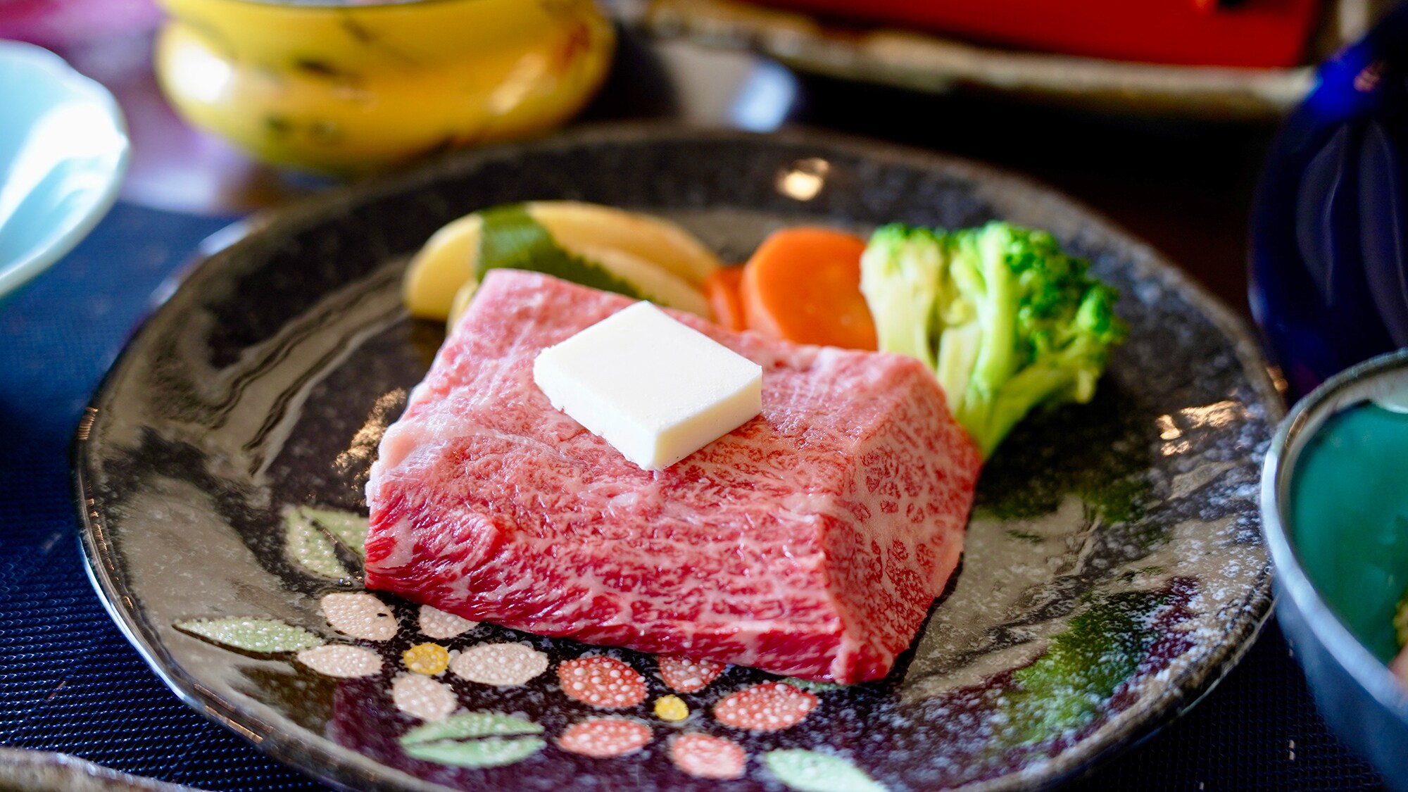 ■Teppanyaki daging sapi Kyushu■Rasa daging lezat yang memenuhi mulut Anda dan aromanya yang menggugah selera sungguh luar biasa!