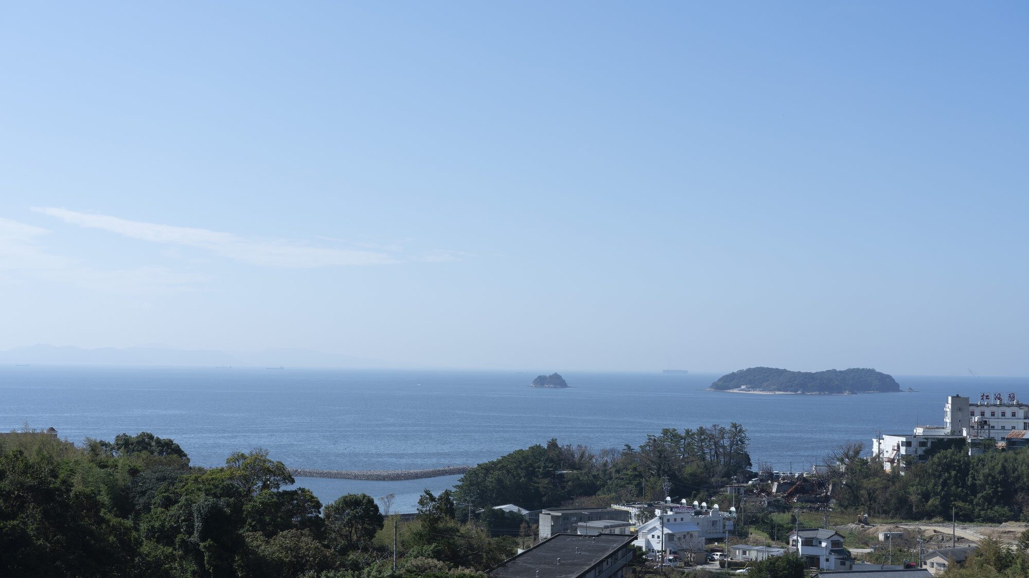◆ Guest room West Building Yurakutei (example) / You will be healed by the magnificent view of the sea and mountains <All guest rooms have Wi-Fi available>