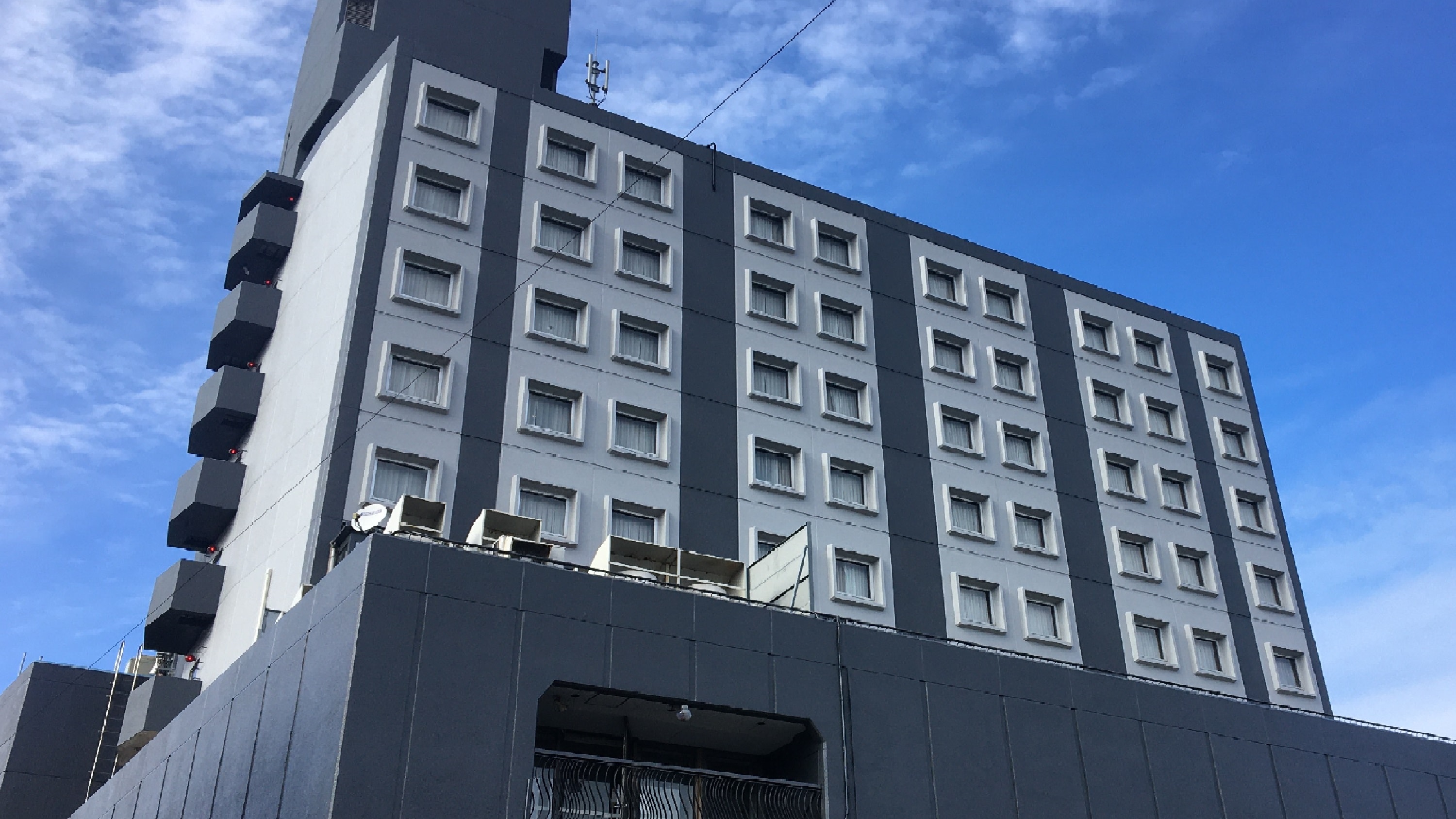 Hotel exterior ♪