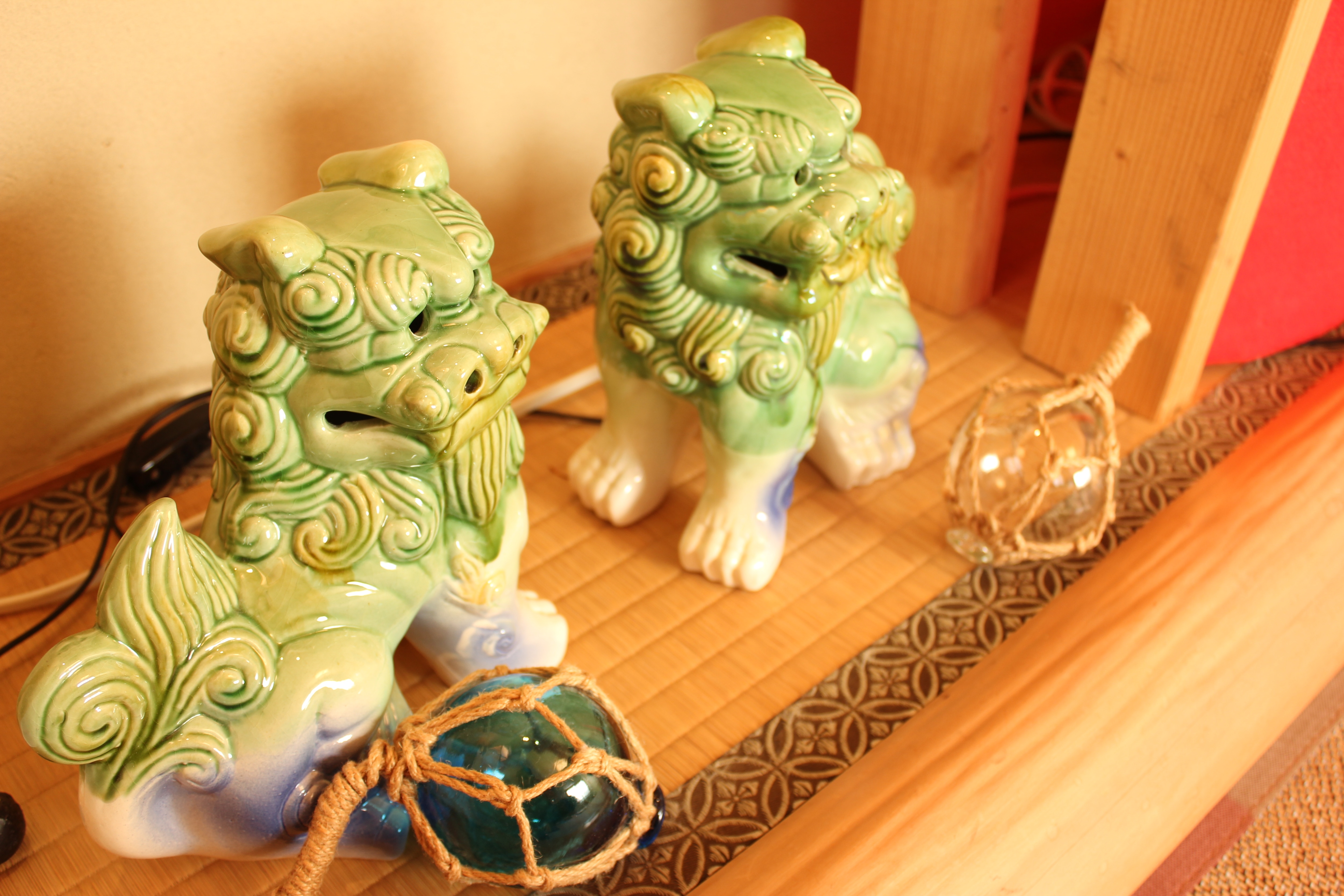 [201] Shisa