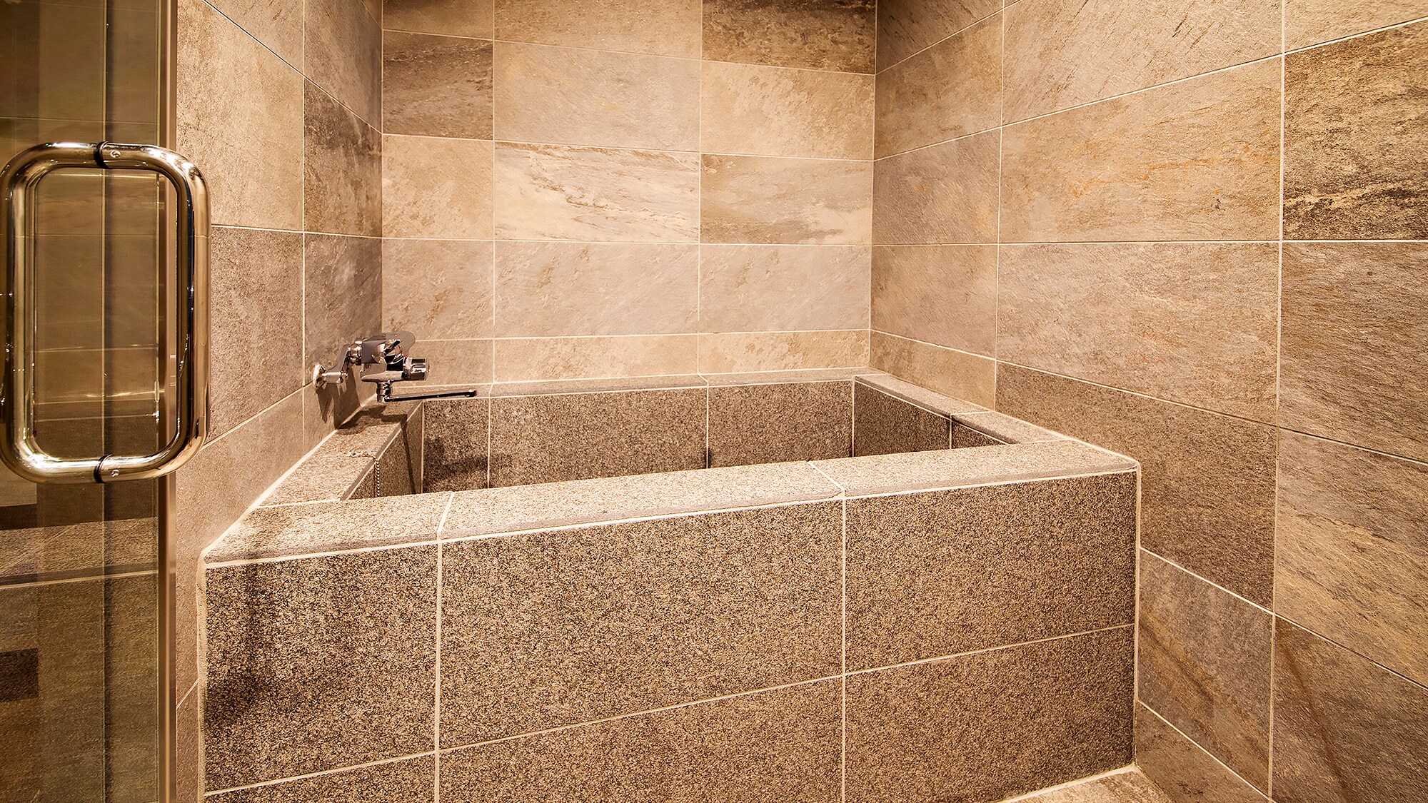 [Designer's Japanese-Western room - Yawaragi -] [Bath]