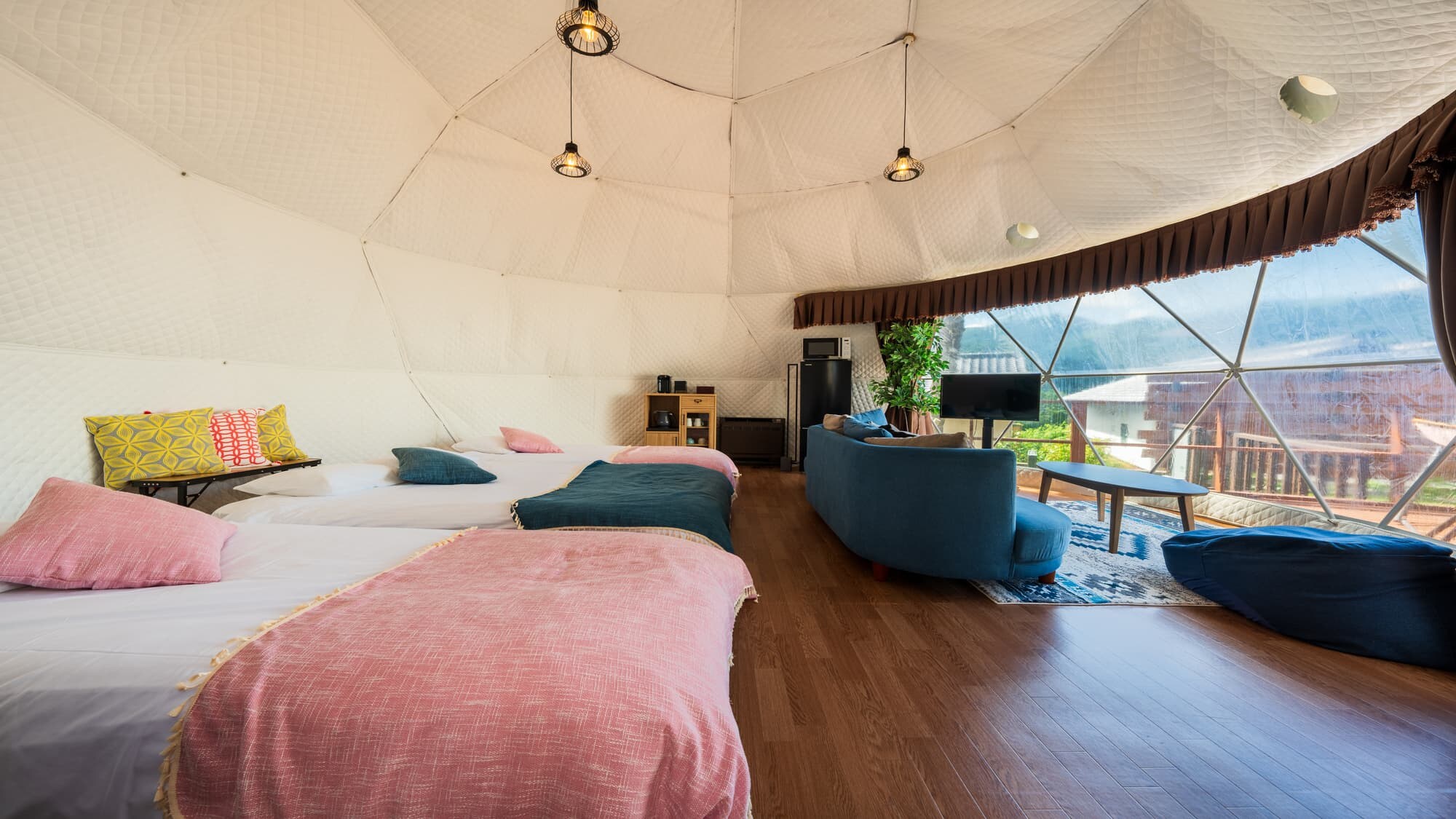 <MINATO>Inside the dome tent