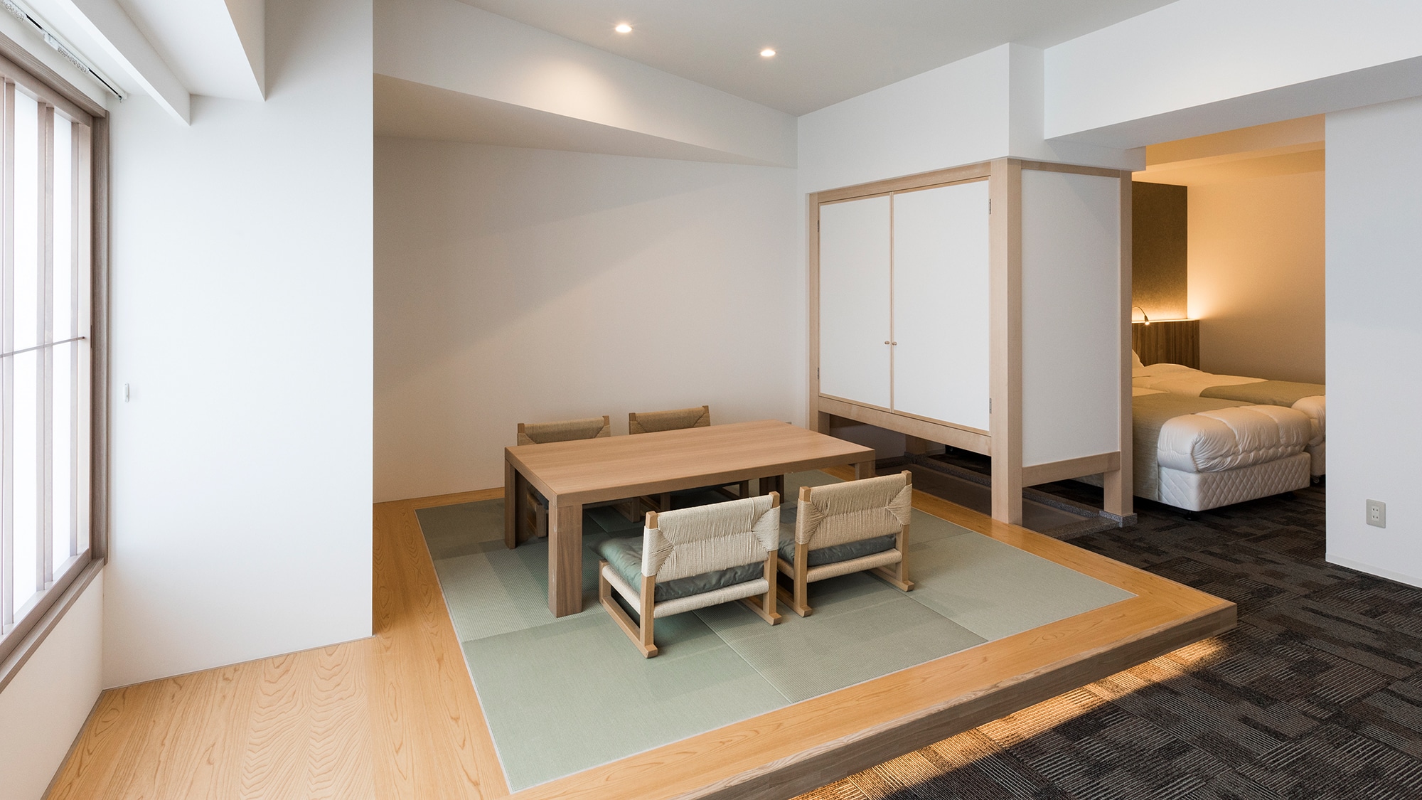 [Deluxe Japanese-Western style room] Spacious, perfect for families