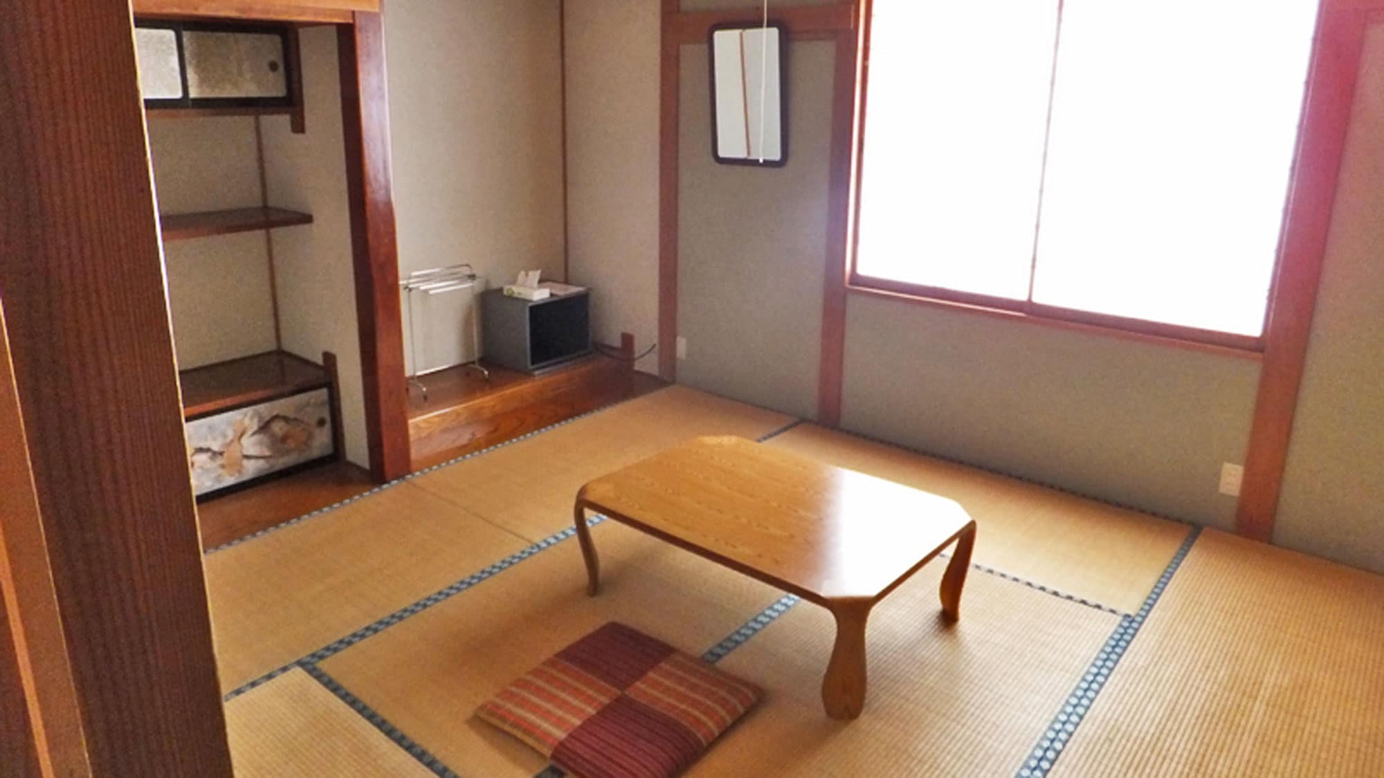 *Example of a Japanese-style room/Please relax in a purely Japanese-style room.