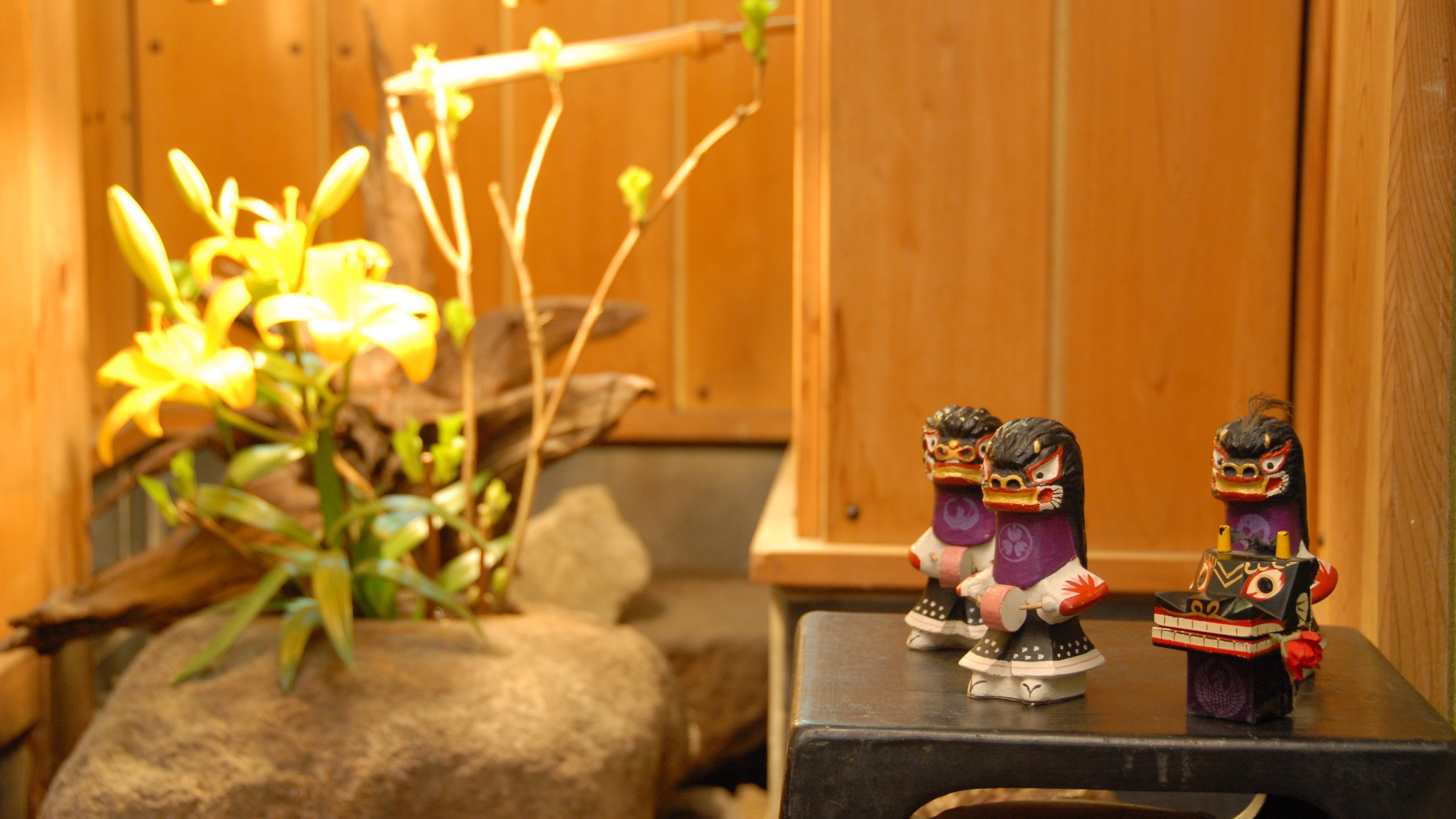 Wrapped in soft light, this is the place to find some peace and relaxation.