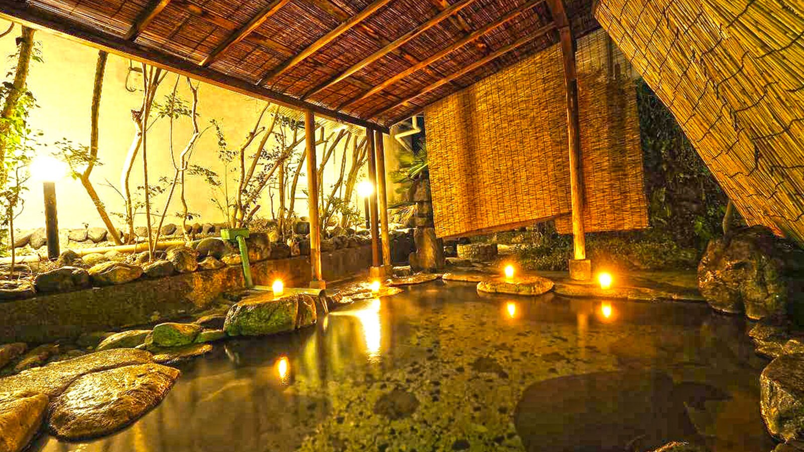 Open-air bath