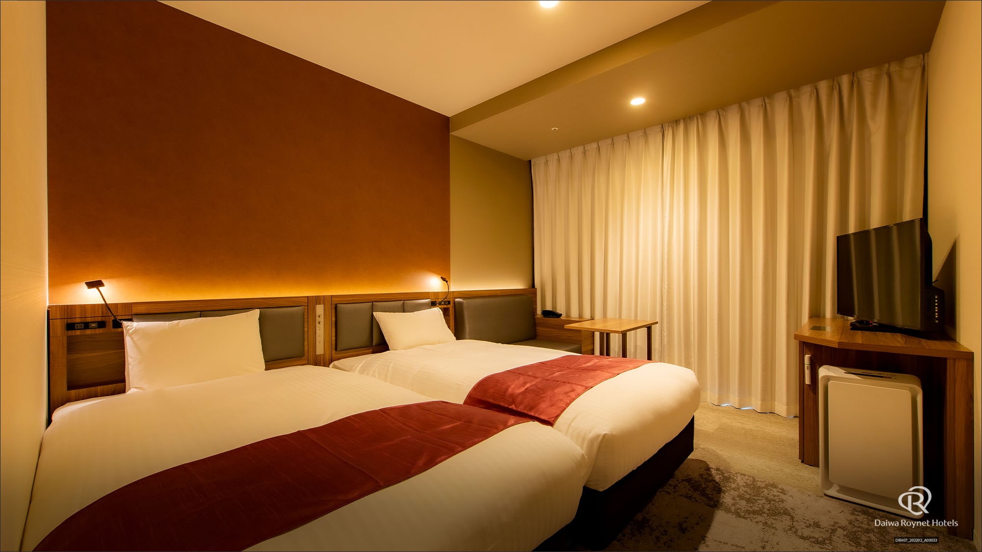 Standard twin room