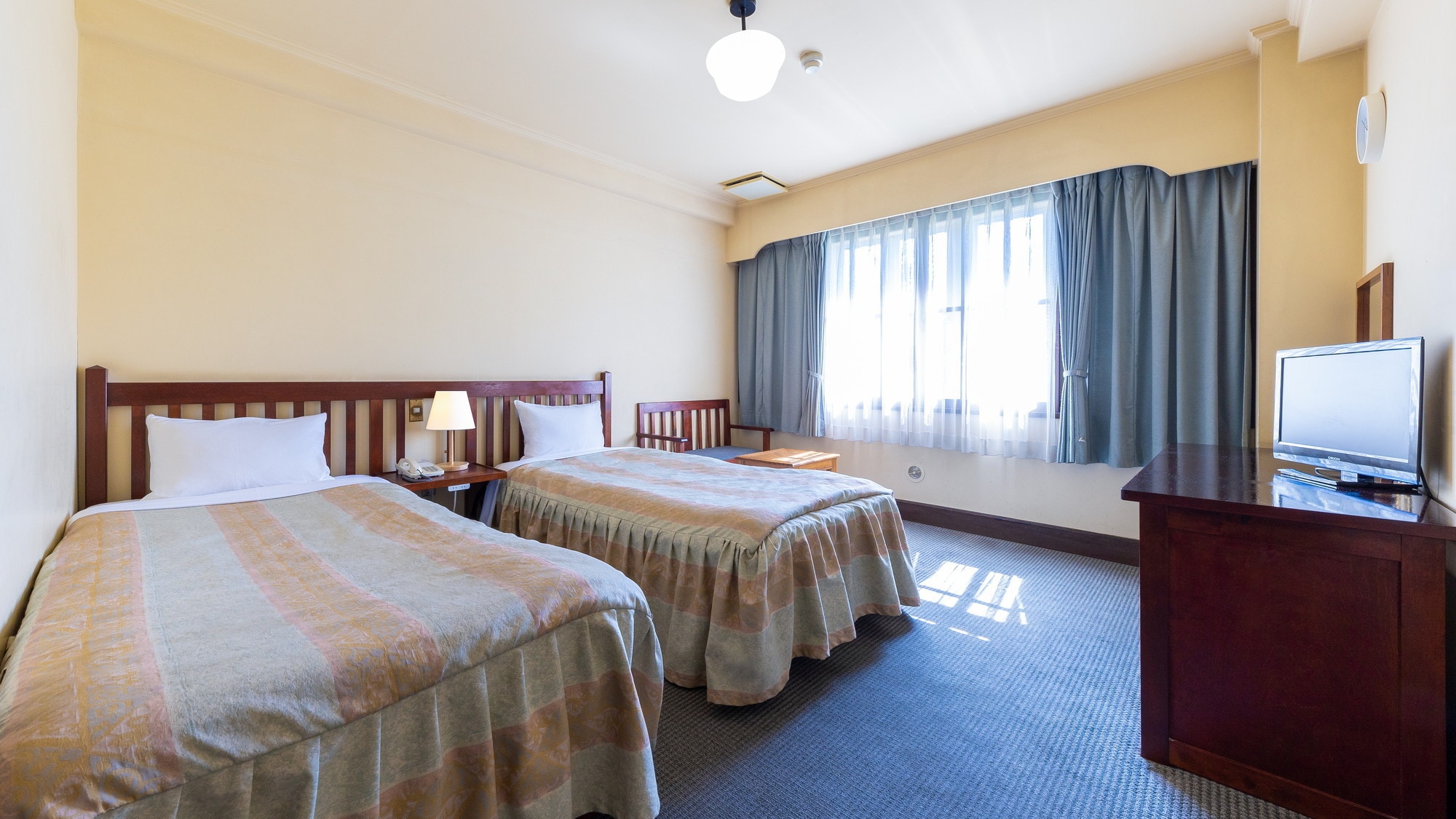 Twin room No. 3 building