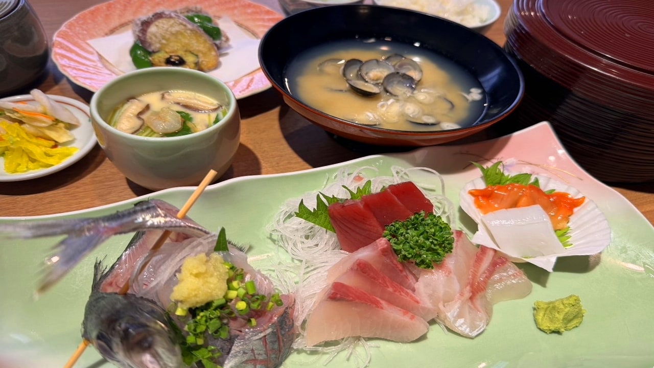 生魚片套餐範例