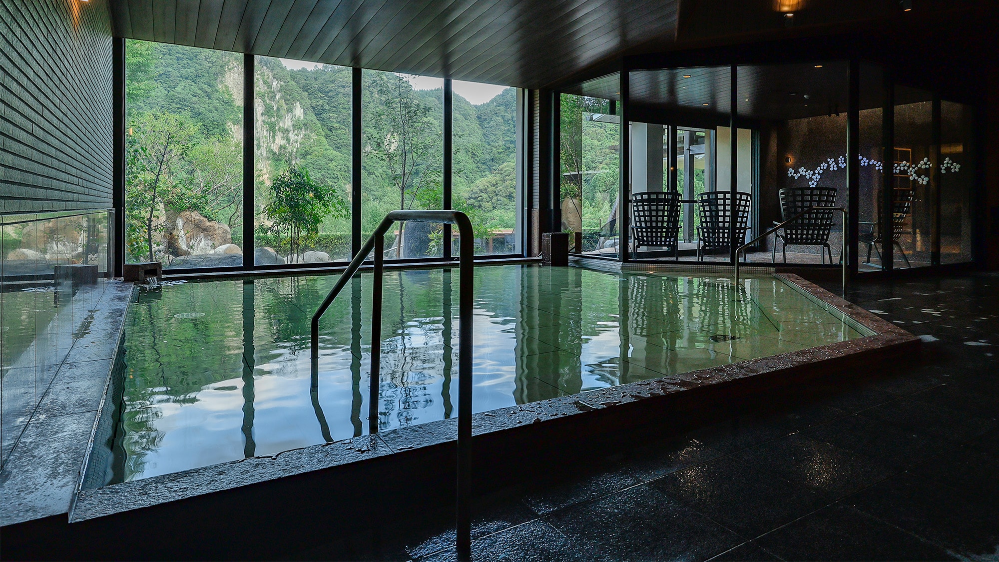 Reopening in July 2024: Hot Spring Large Bath "Ryokuho"
