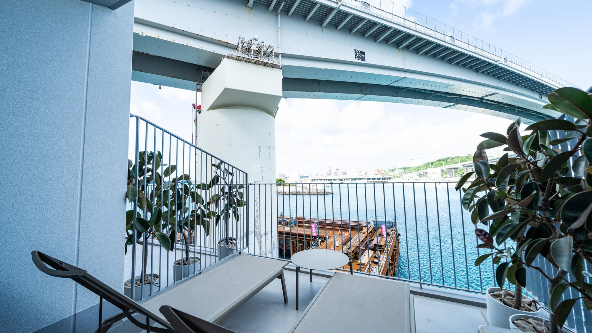 Harbor Terrace Twin Room
