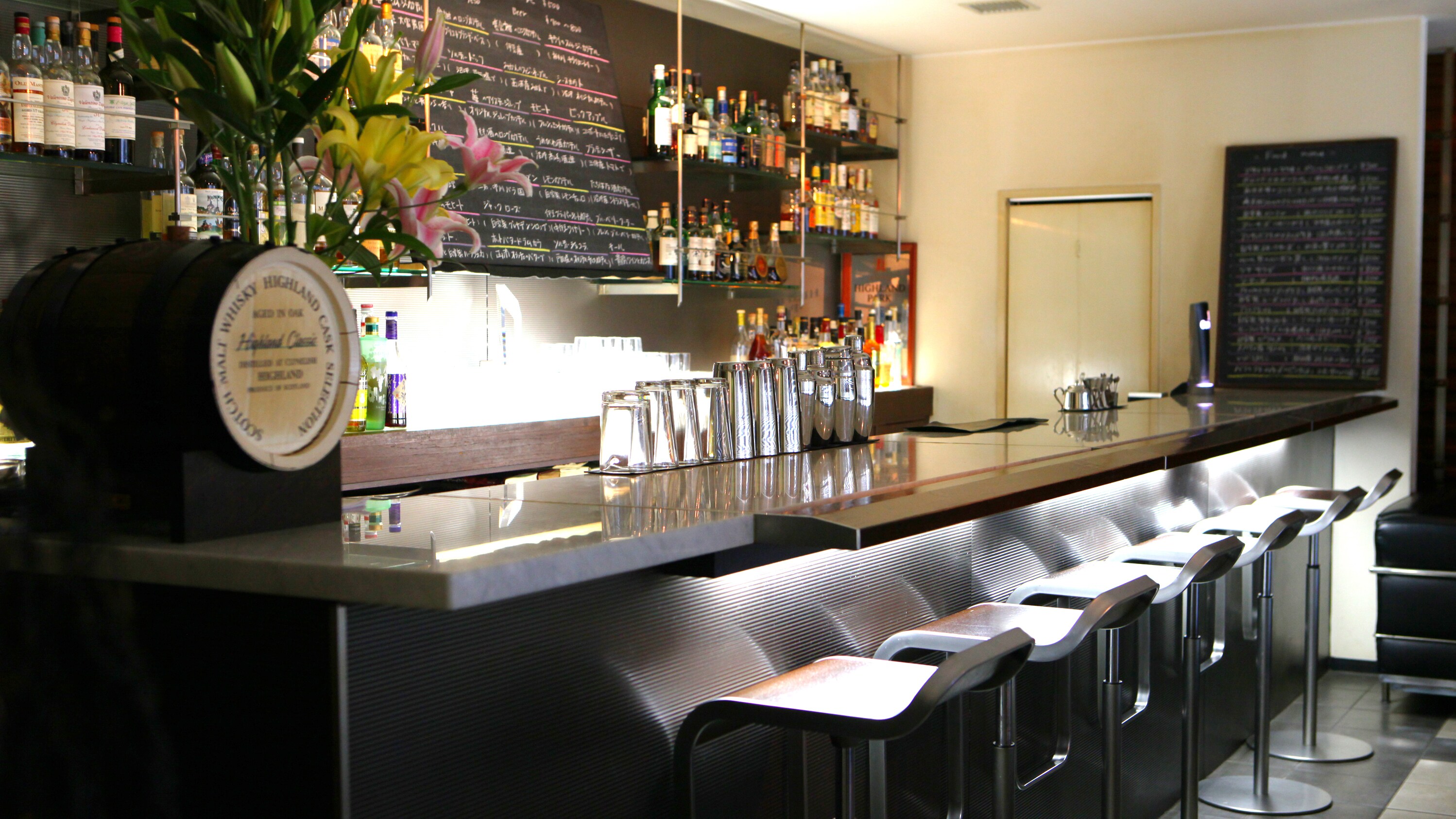 ■BAR THE PINE■ (HOTEL MIWA 2 樓)