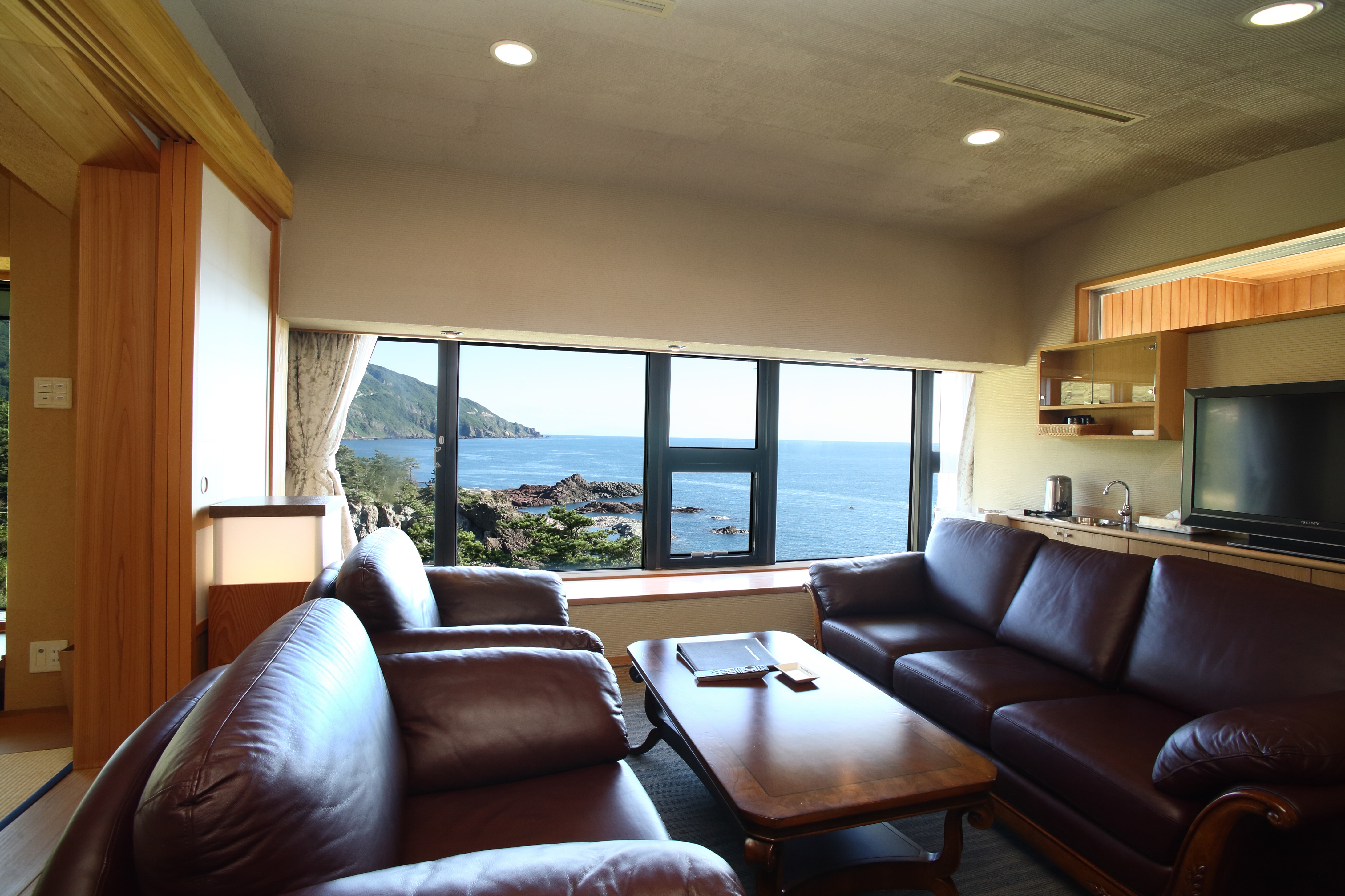 The living room of the special room "Seitoukyo"