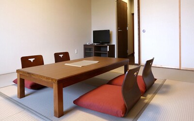 Japanese-style room