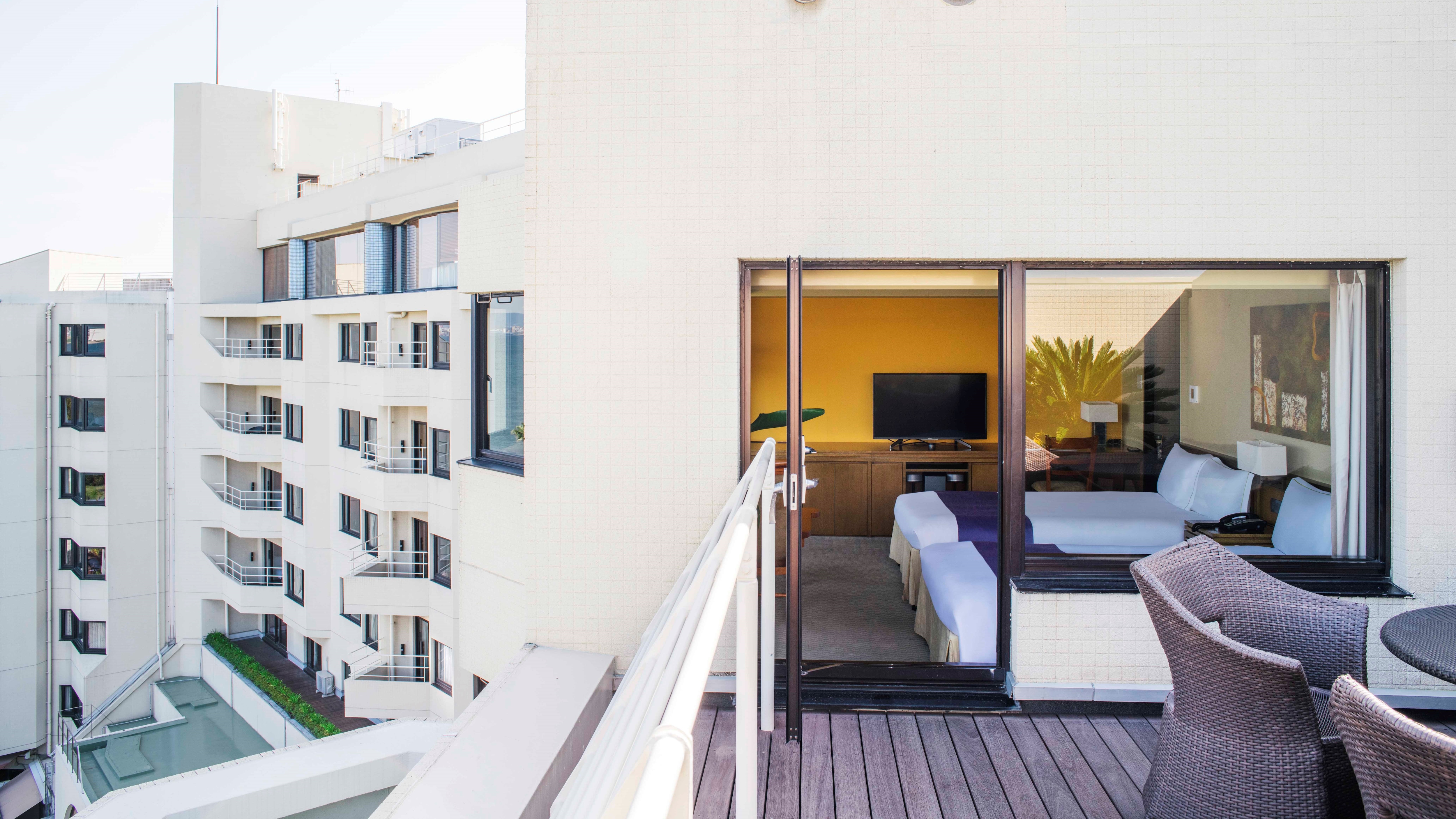 Luigans Balcony Twin (7F)