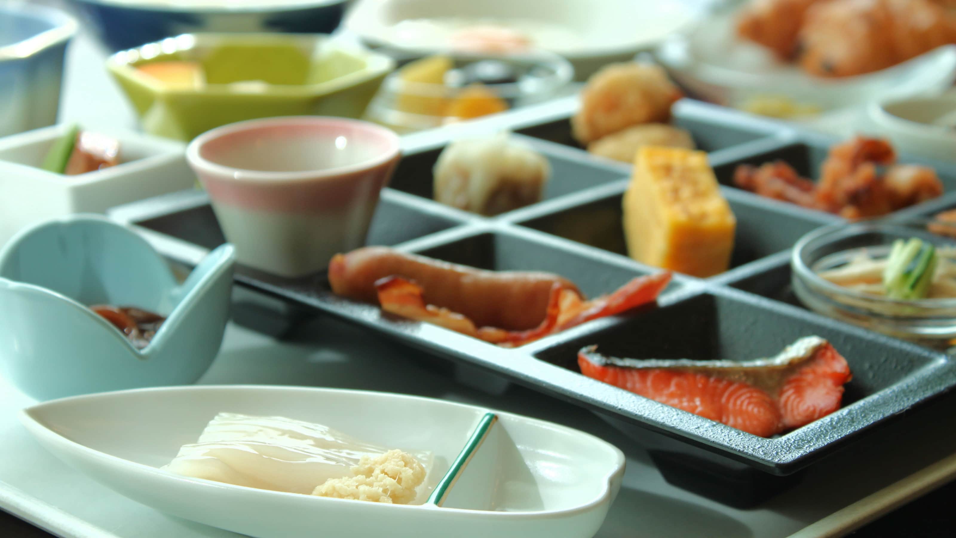 \ Speaking of Hakodate = Energy charge with a proud breakfast with squid sashimi (^^) //