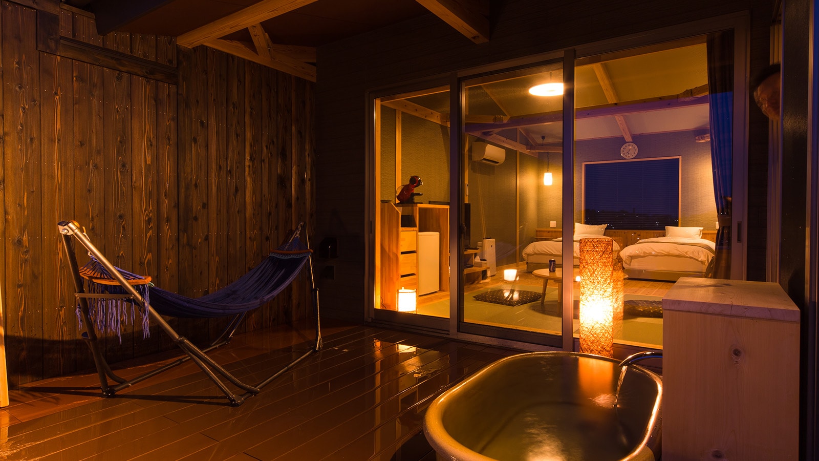 ■ไซคาโนะซาโตะ■ห้องพักพร้อมอ่างอาบน้ำกลางแจ้ง [ฟุกุ] (อ่างอาบน้ำเซรามิก)