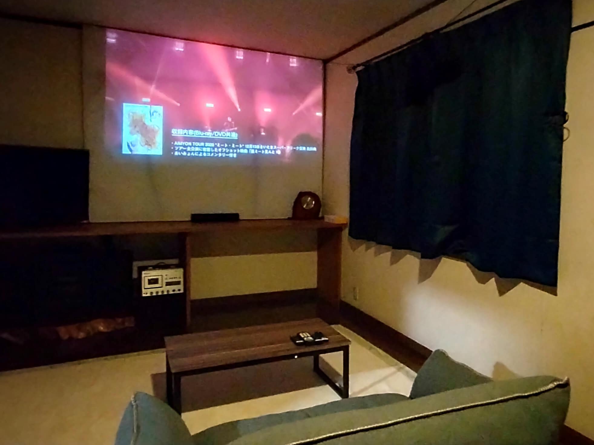 Watch movies and YouTube on an 80-inch screen!