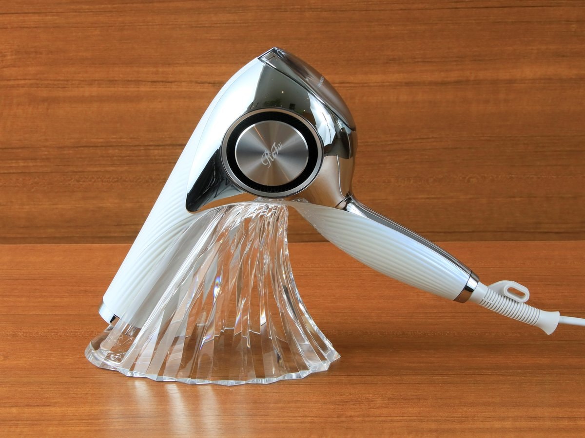 Superior Premier Twin: ReFa BEAUTECH DRYER PRO