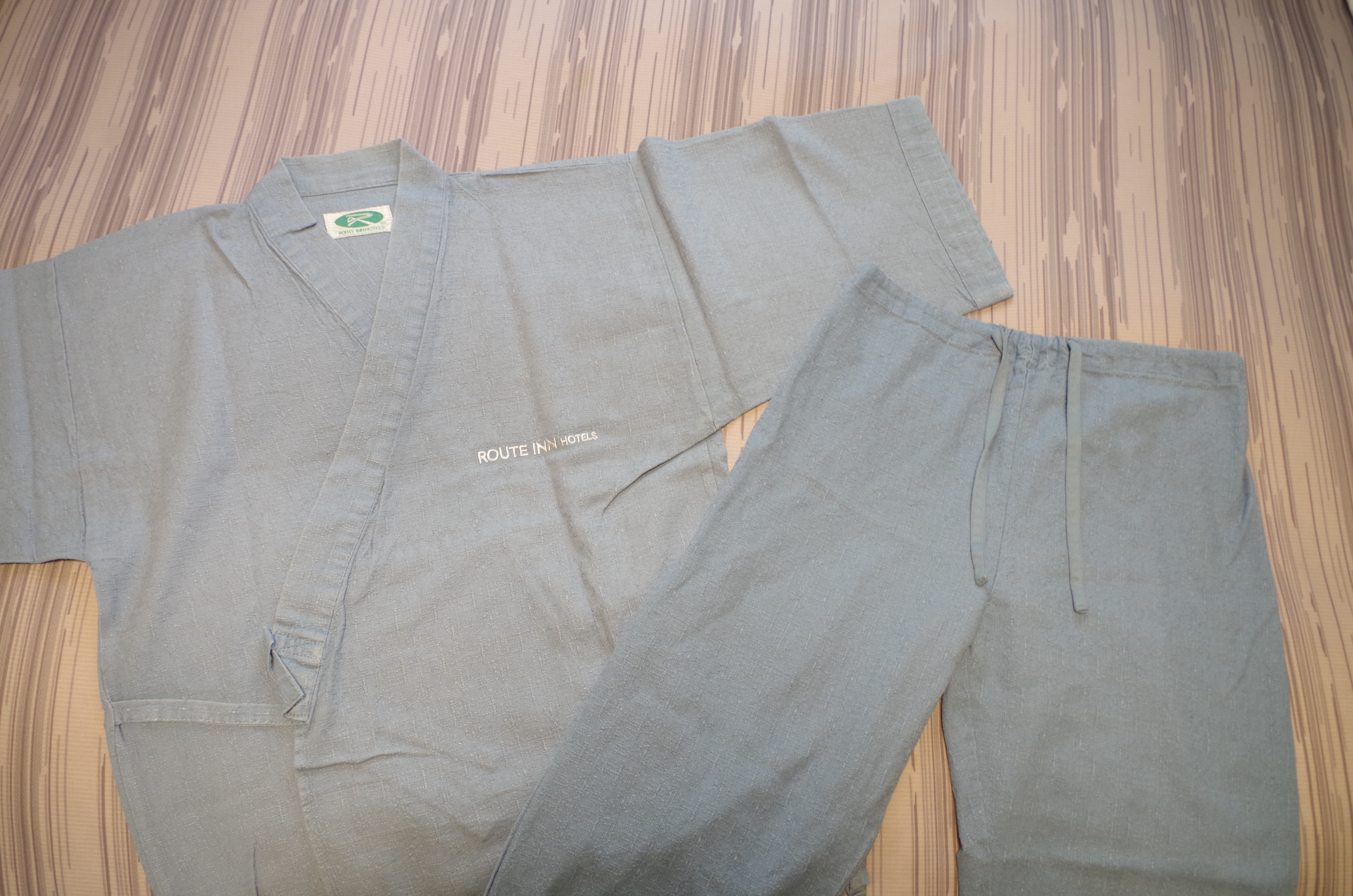 Đồ mặc trong nhà (jinbei)